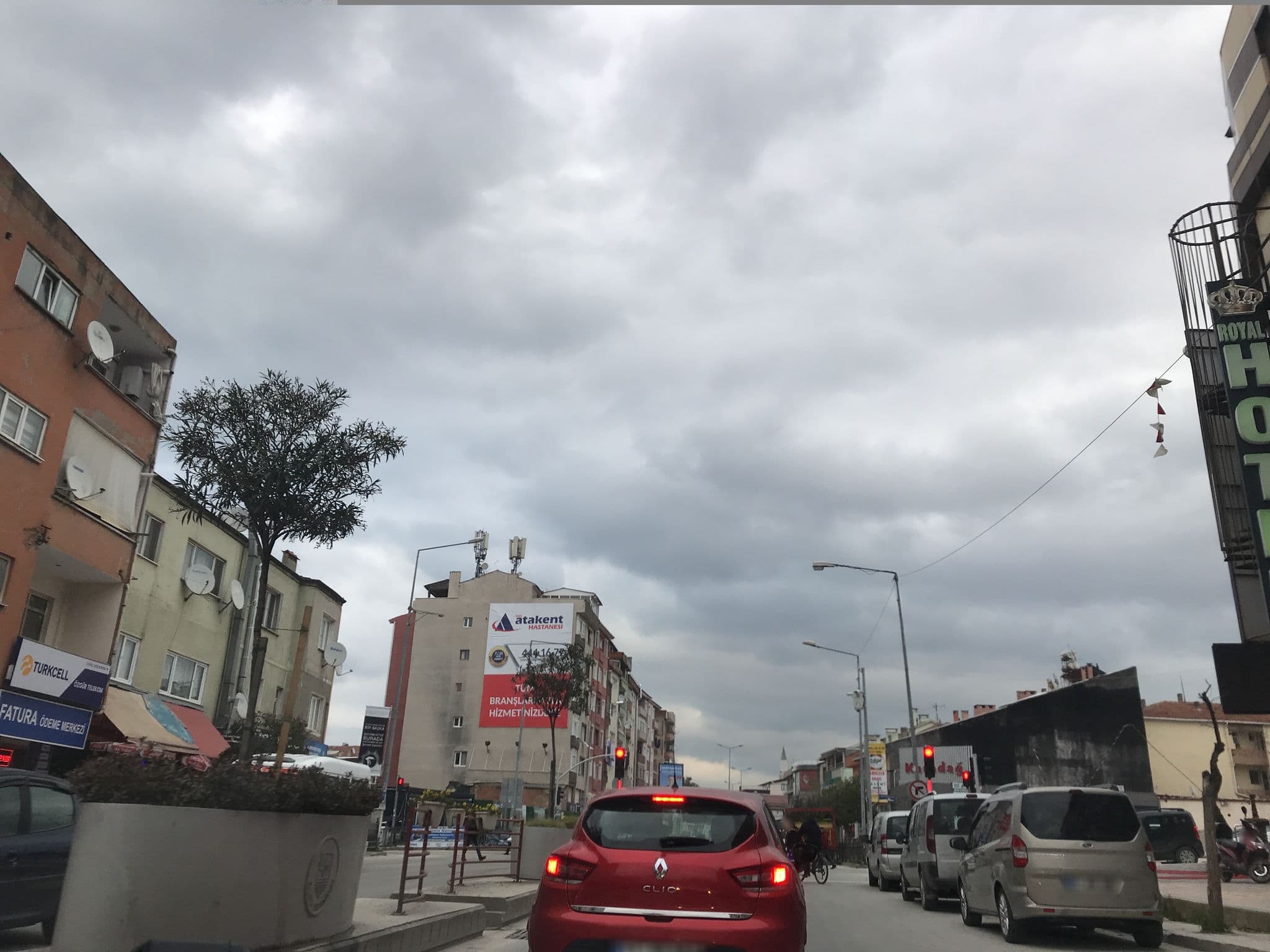 Street view near Royal Hotel, Yalova — © ferahkoksal (CC BY-SA · Mapillary)