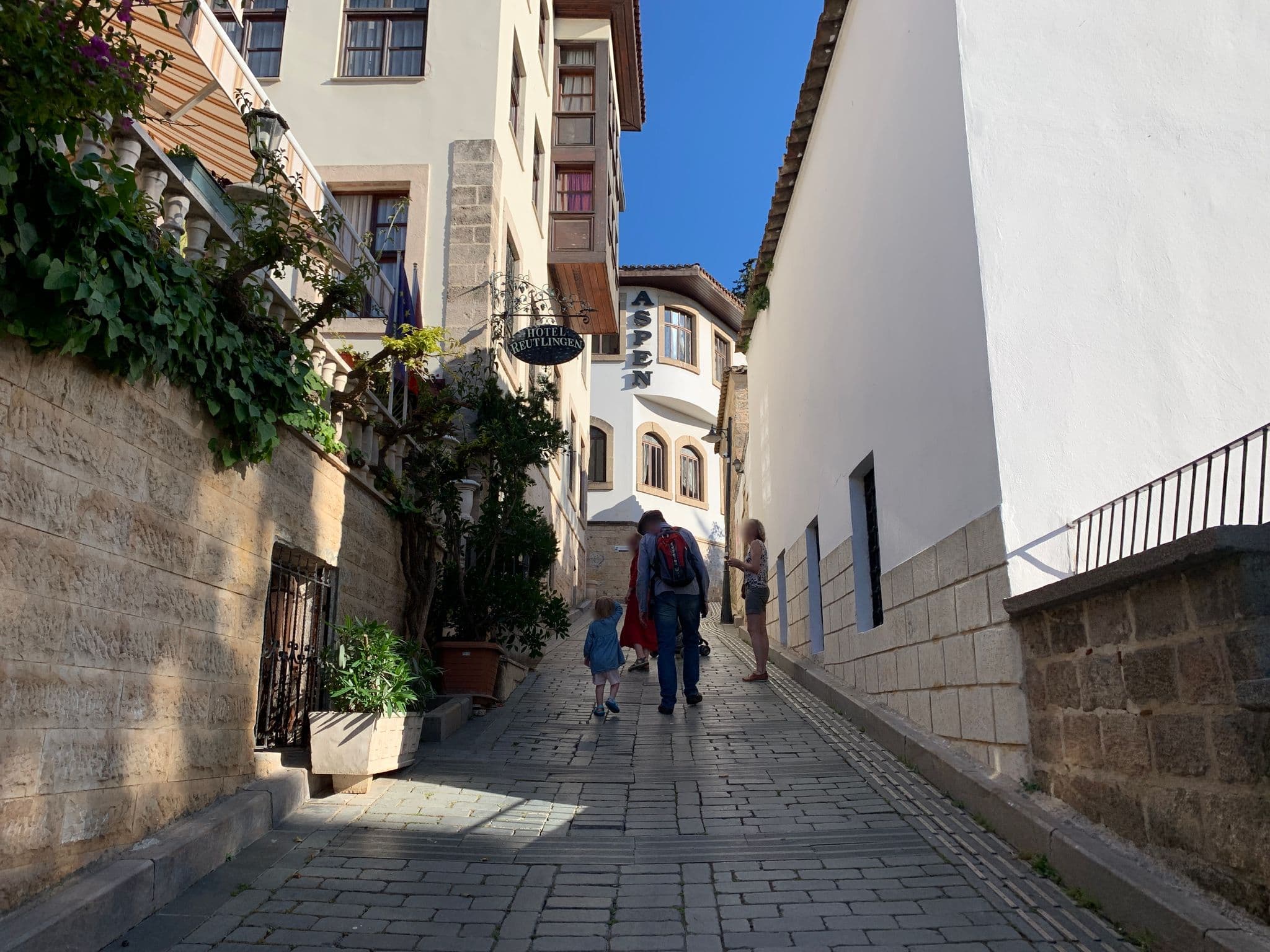 Street view near Reutlingen Hof, Antalya