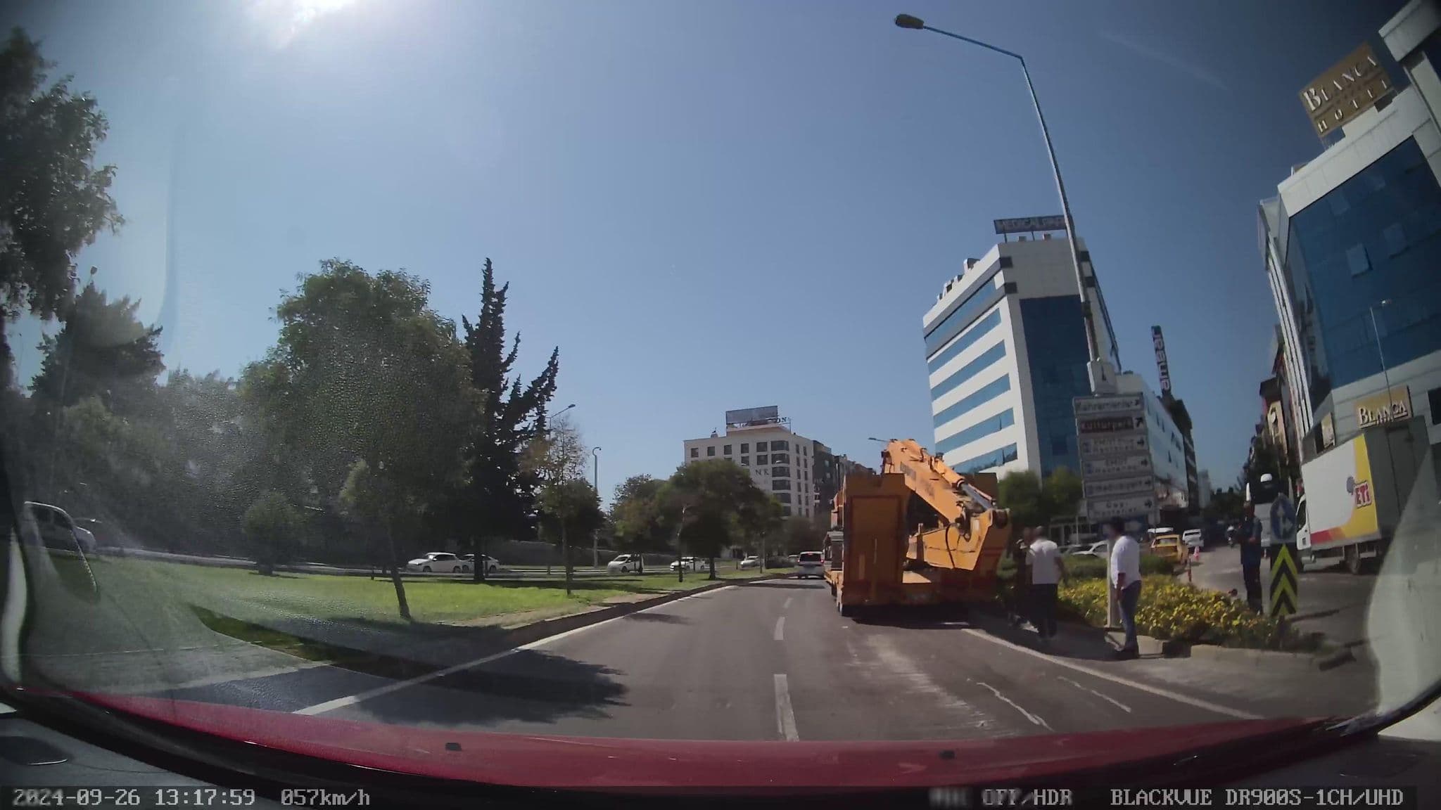 Street view near Blanca Otel, İzmir — © unen (CC BY-SA · Mapillary)