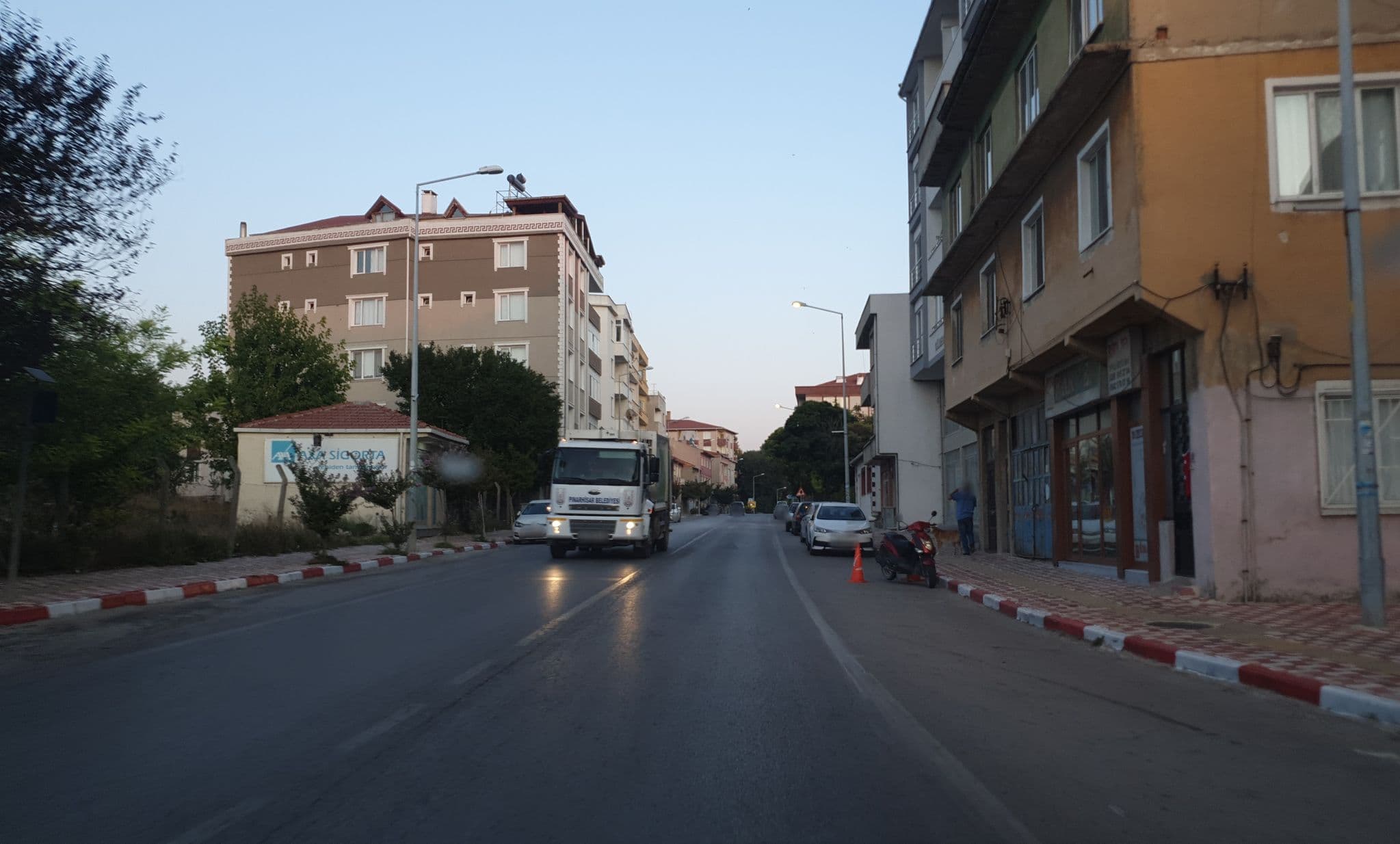 Street view near Hotel Konfor, Pınarhisar — © sis651 (CC BY-SA · Mapillary)