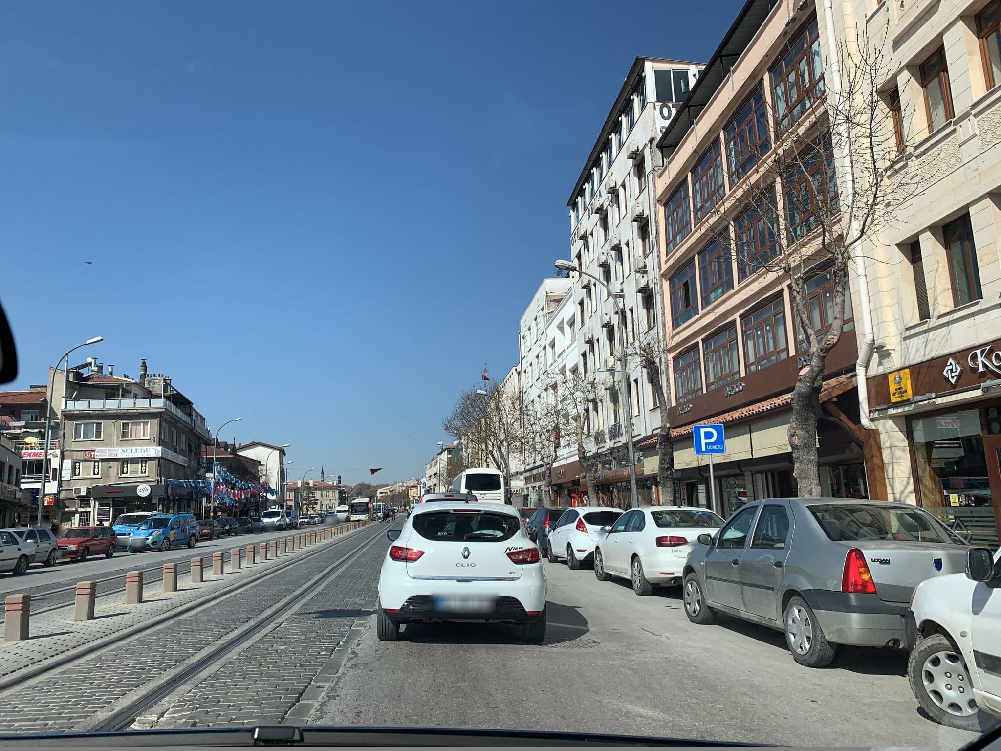 Street view near Dergâh Hotel, Konya — © empty (CC BY-SA · Mapillary)