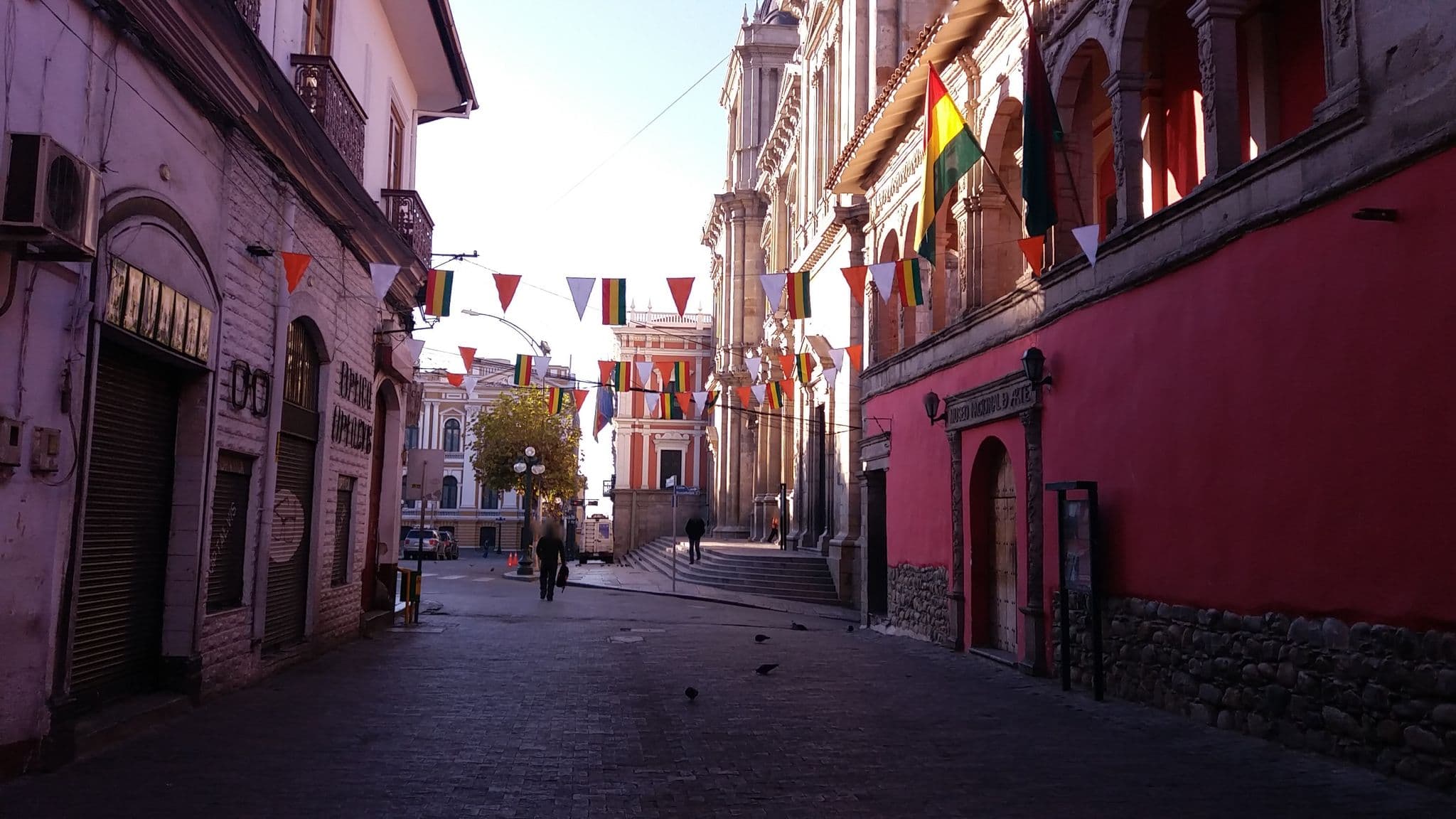 Street view near Gran Hotel Torino, La Paz