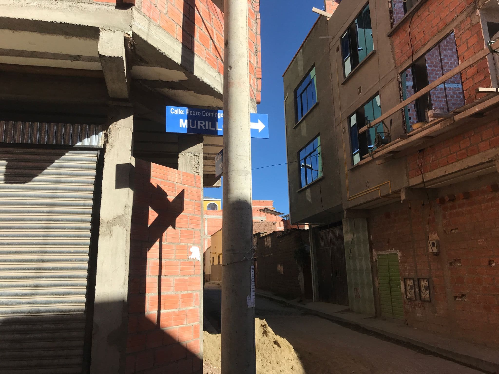 Street view near Emperador, Copacabana — © ejegg (CC BY-SA · Mapillary)