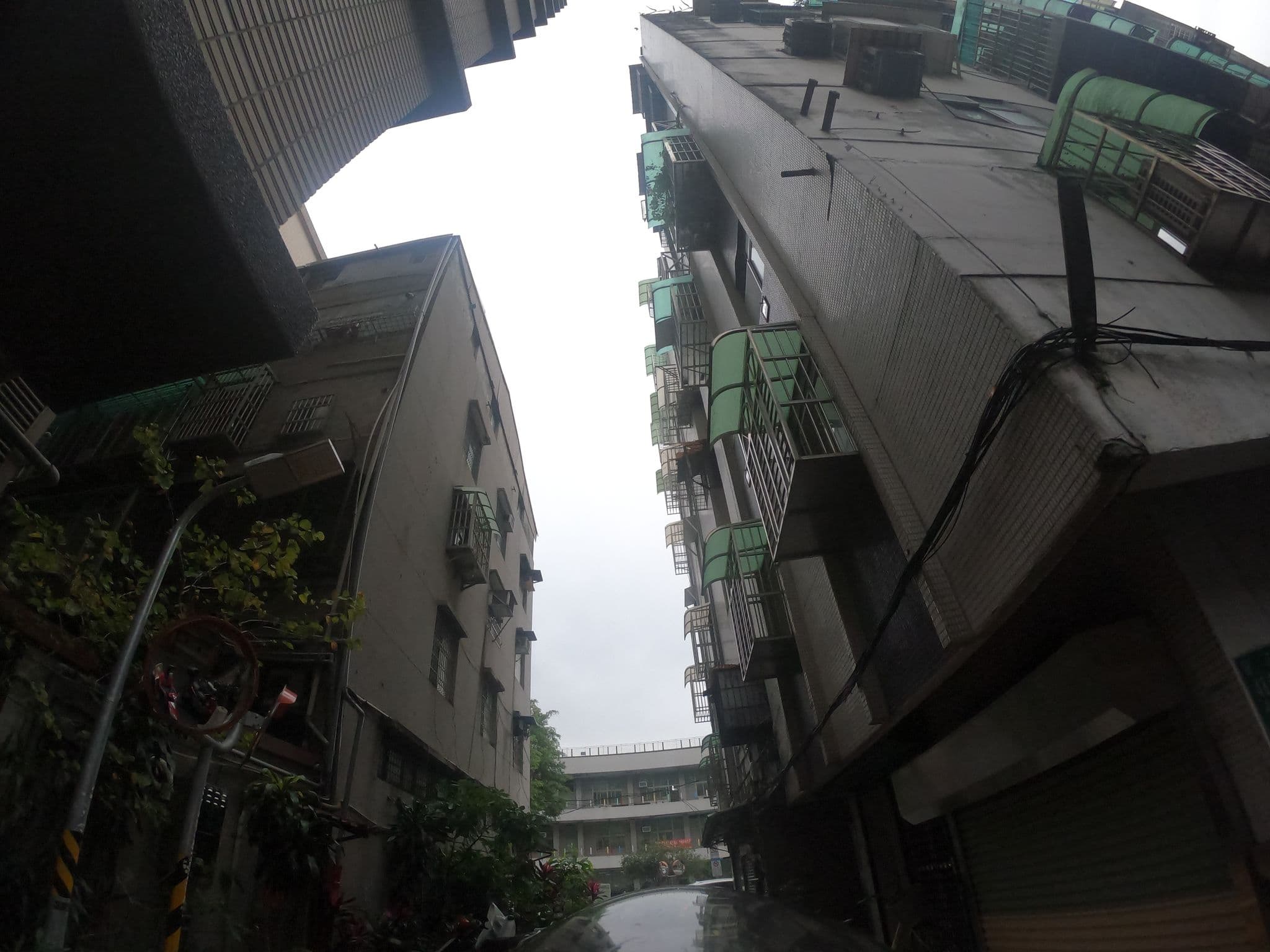 Street view near Dreaming Dragon Hostel, Taipei — © heretpe2019 (CC BY-SA · Mapillary)