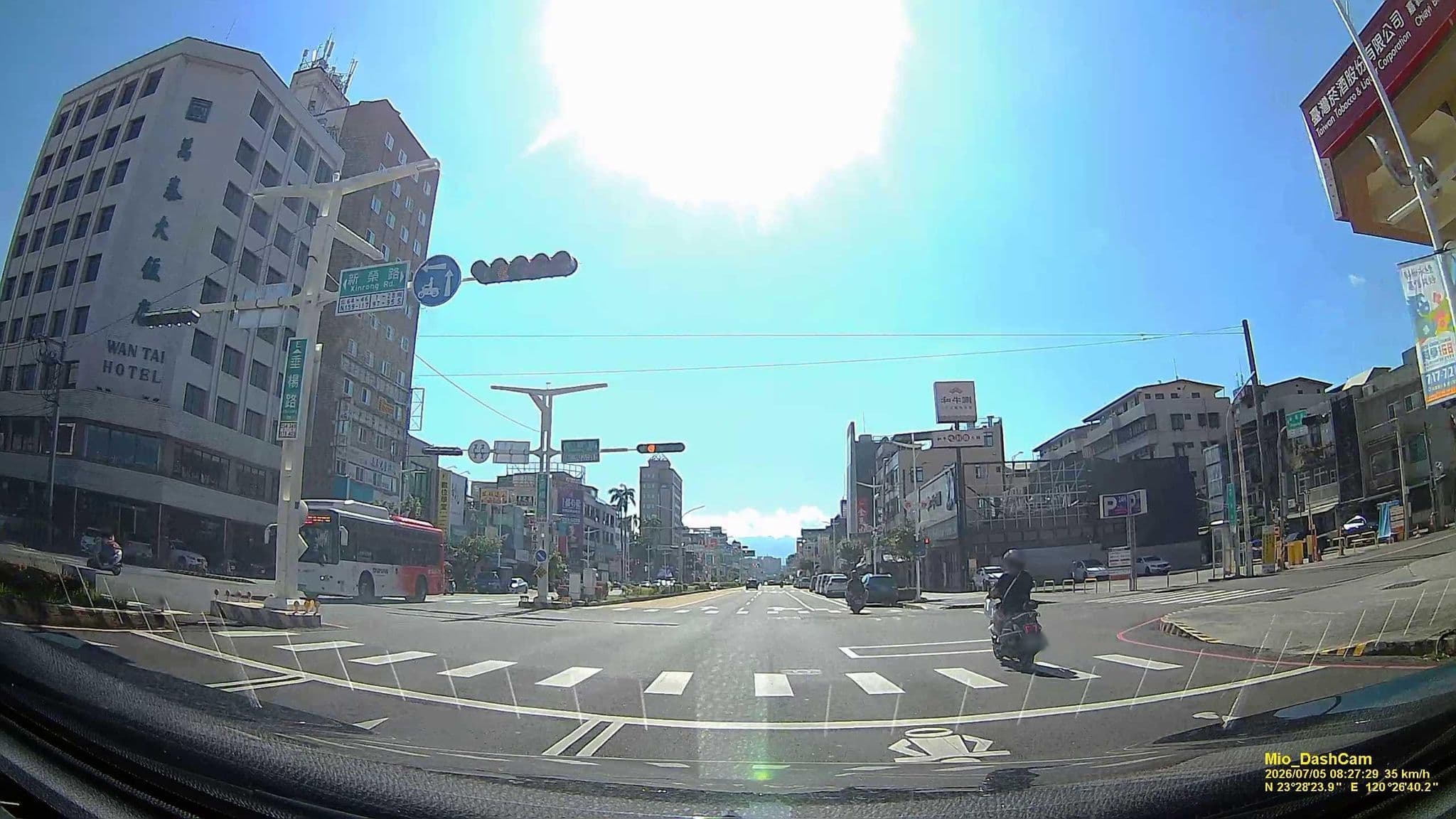 Street view near Wan Tai, Chiayi City — © hcyen (CC BY-SA · Mapillary)