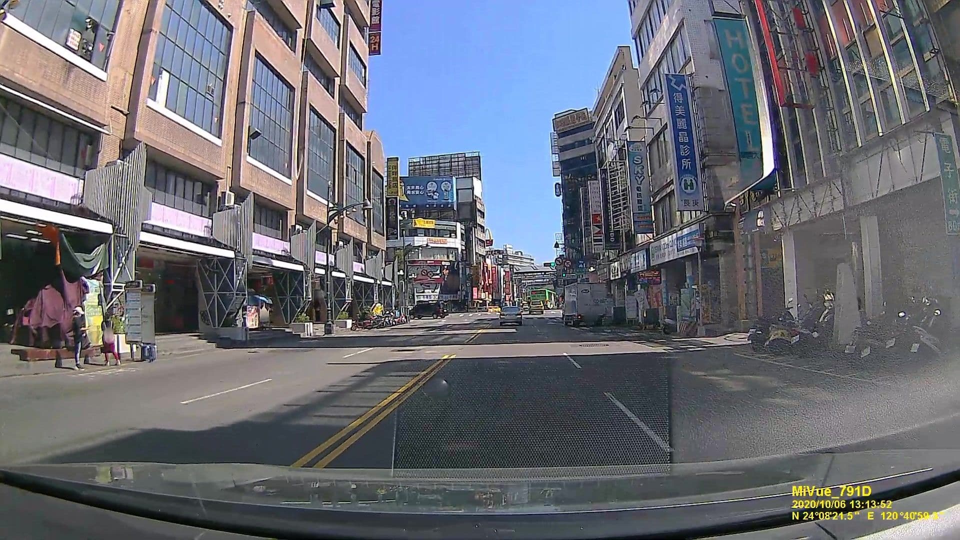 Street view near 金采 G11 Hotel, Taichung — © littlebtc (CC BY-SA · Mapillary)