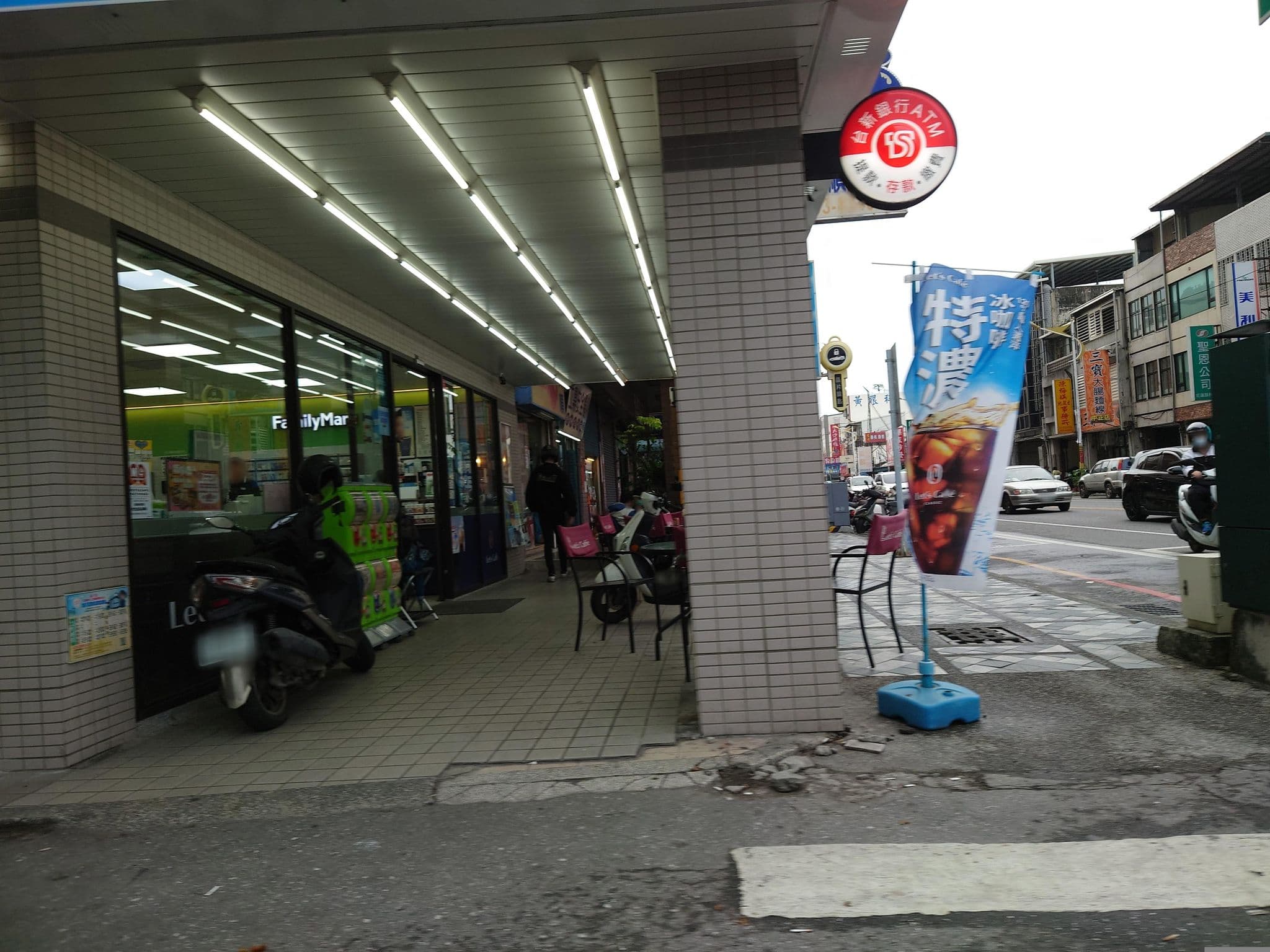 Street view near Hotel Synco, Hualien City — © alllenwang (CC BY-SA · Mapillary)