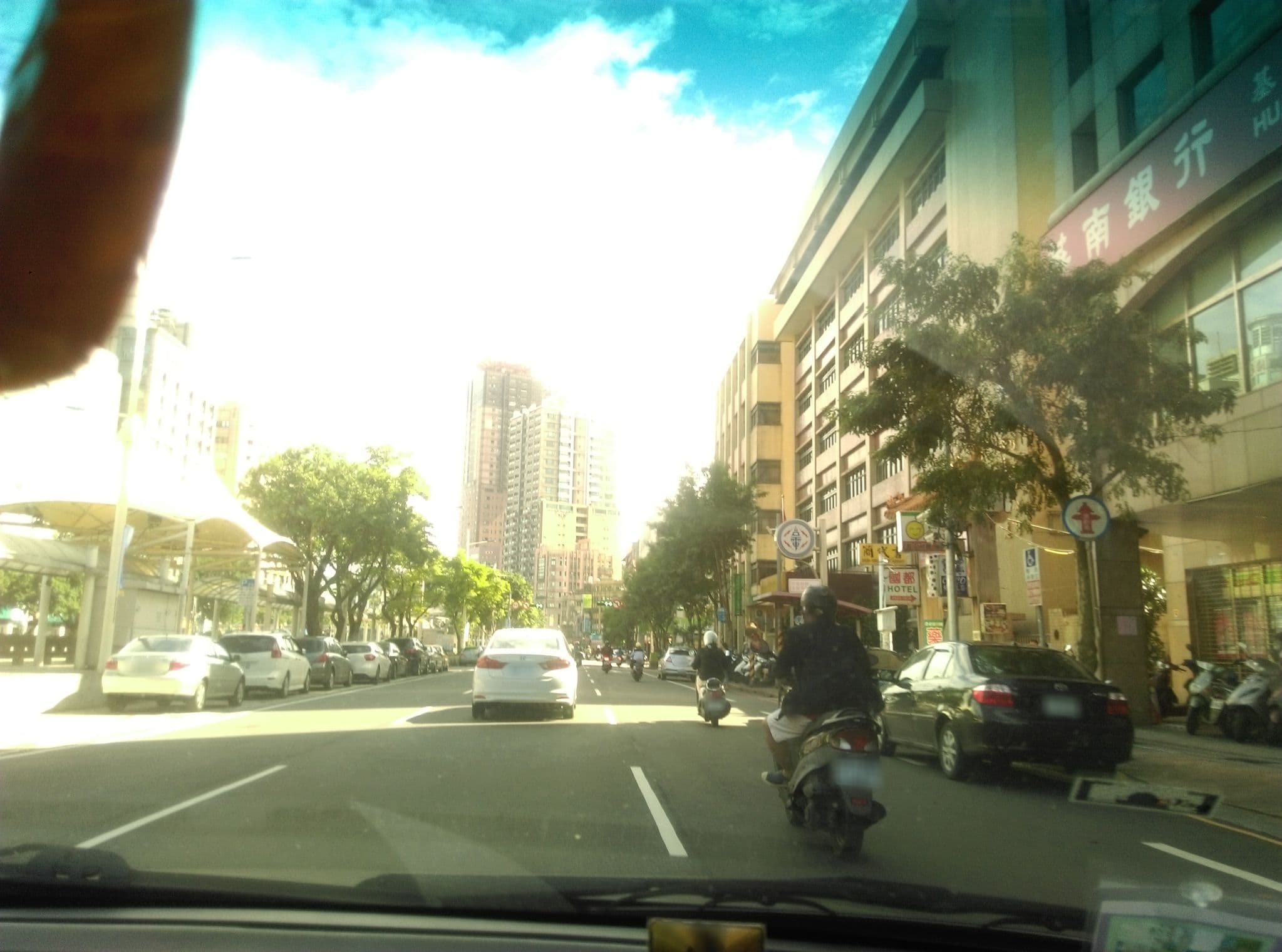 Street view near 華都 Hotel, Keelung — © baoyi (CC BY-SA · Mapillary)
