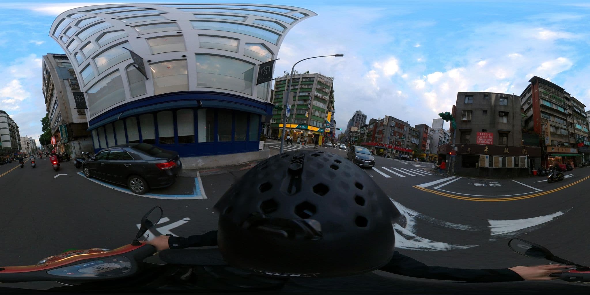 Street view near Swiio Hotel Daan, Taipei — © irvinfly (CC BY-SA · Mapillary)