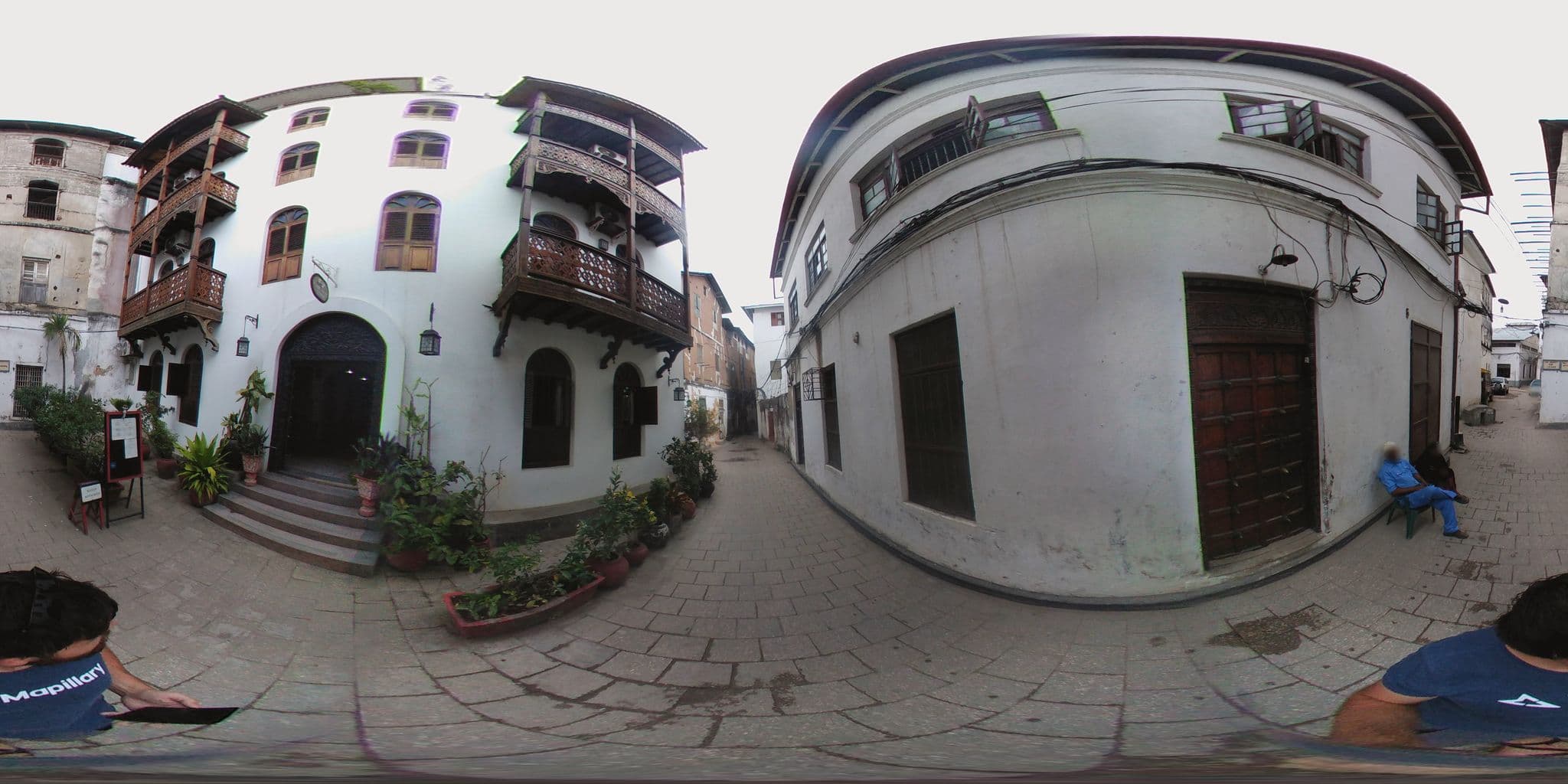 Street view near Asmini Palace, Zanzibar — © chrisbeddow (CC BY-SA · Mapillary)
