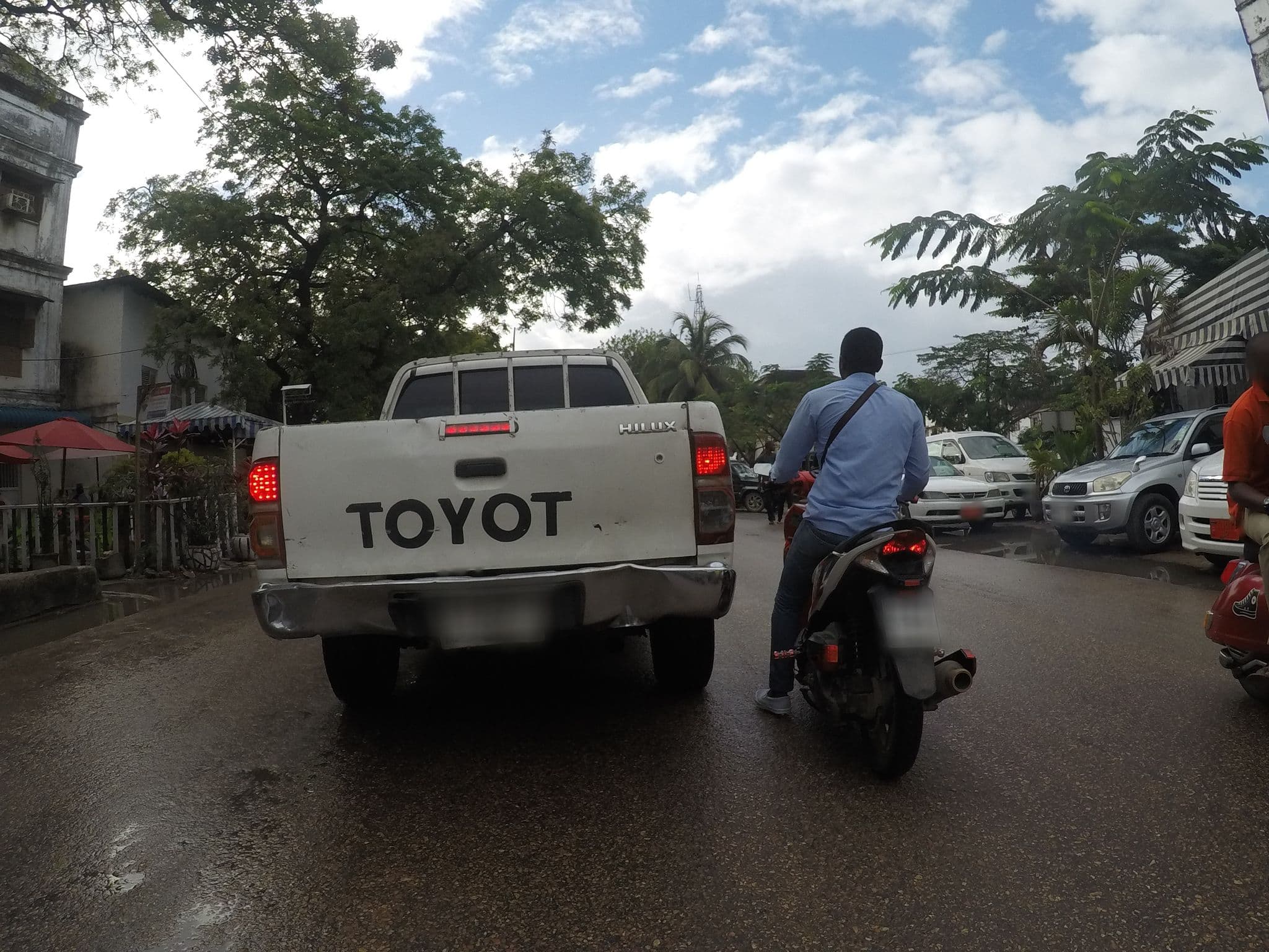 Street view near Zenji Hotel, Zanzibar — © chrisbeddow (CC BY-SA · Mapillary)
