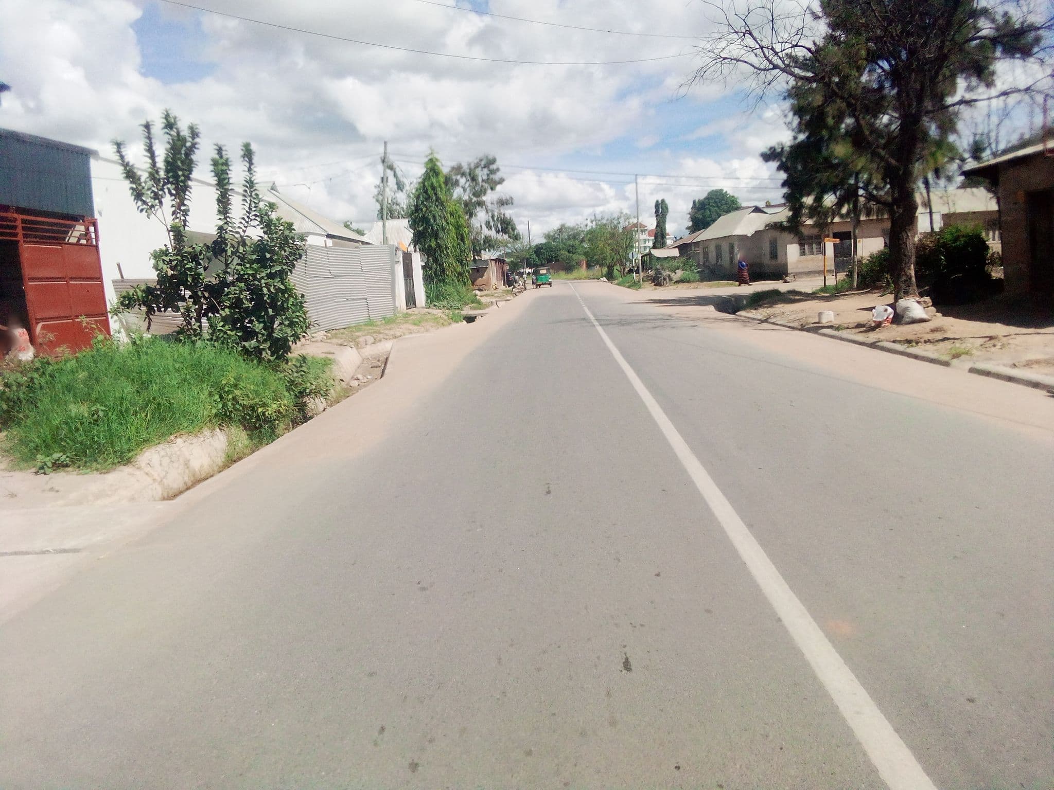 Street view near Essa Guest House, Dodoma
