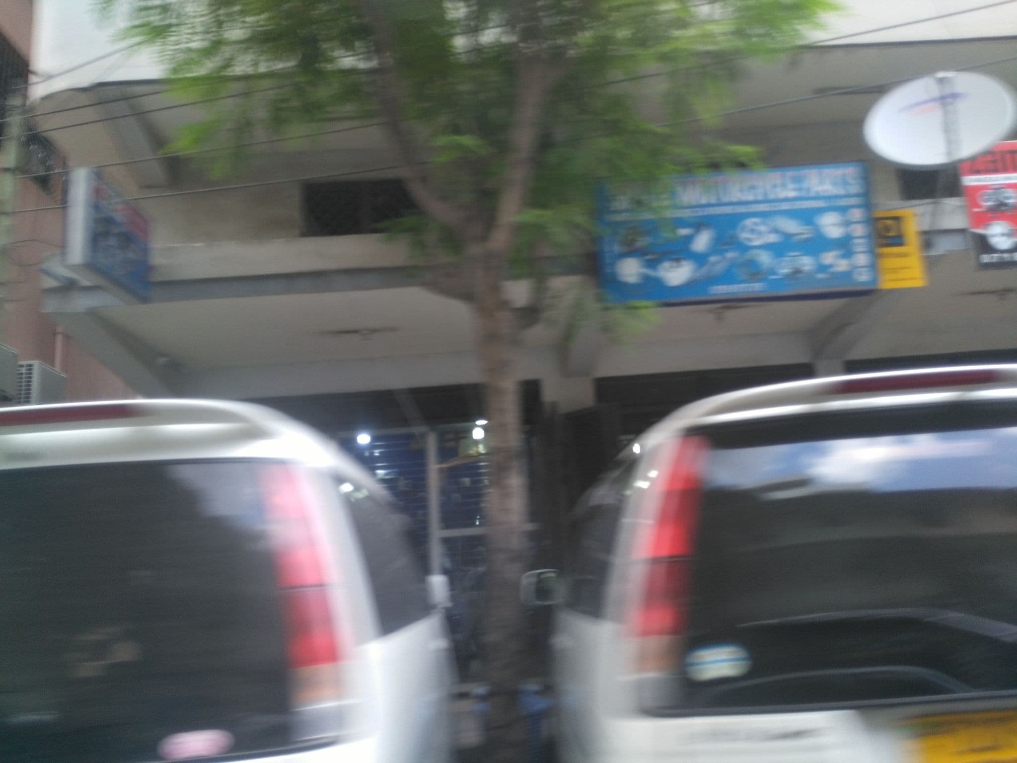 Street view near Mrina Hotel, Dar es Salaam — © ralebipim (CC BY-SA · Mapillary)