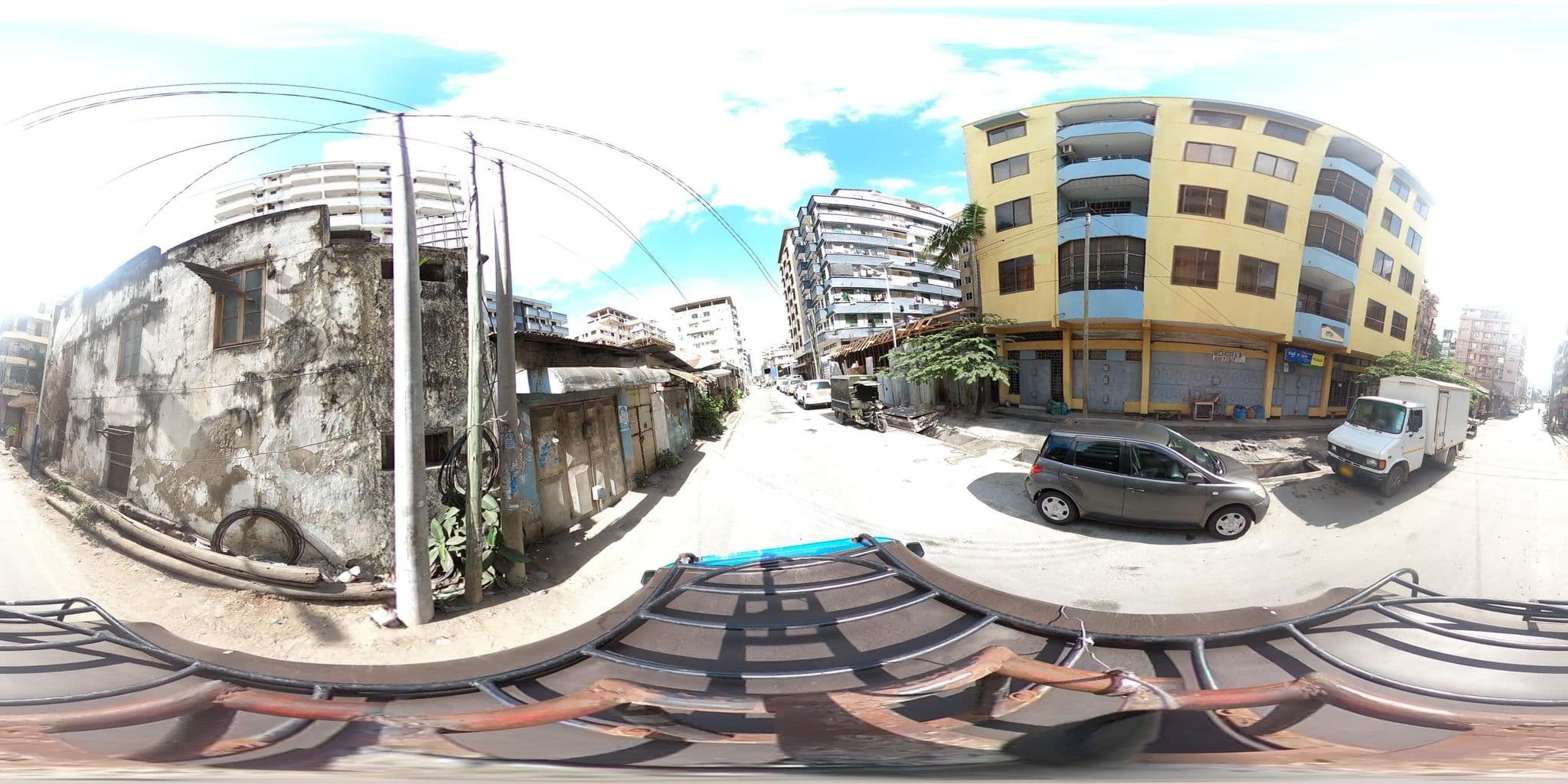 Street view near Maderinah Hotel, Dar es Salaam