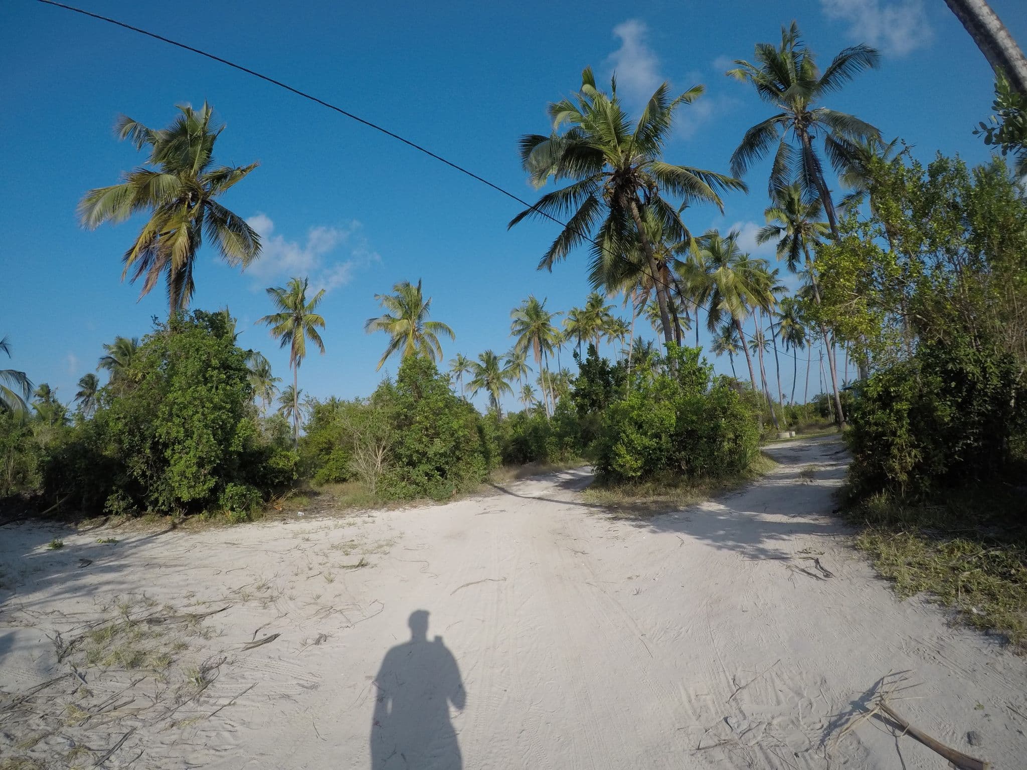 Street view near Peku Peku (Barefoot), Kiwengwa — © omarshehe (CC BY-SA · Mapillary)
