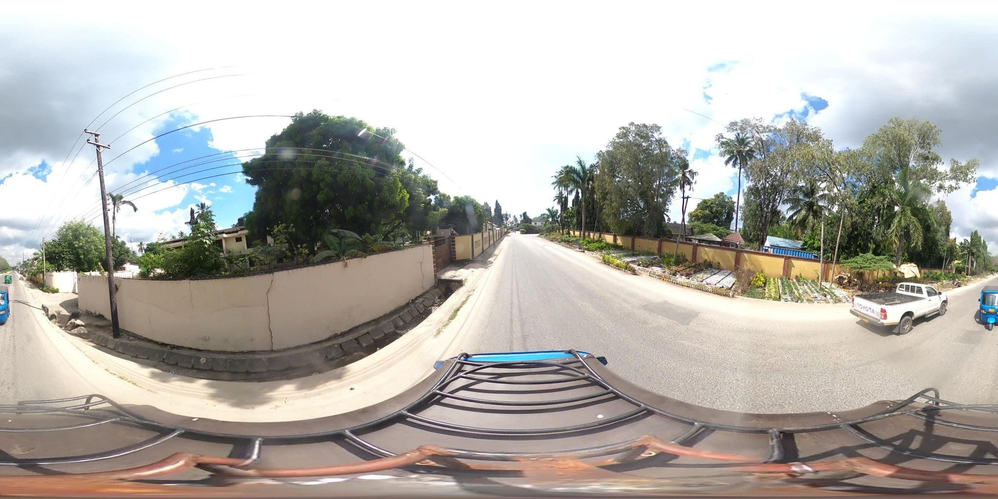 Street view near Pattaya Inn, Magomeni