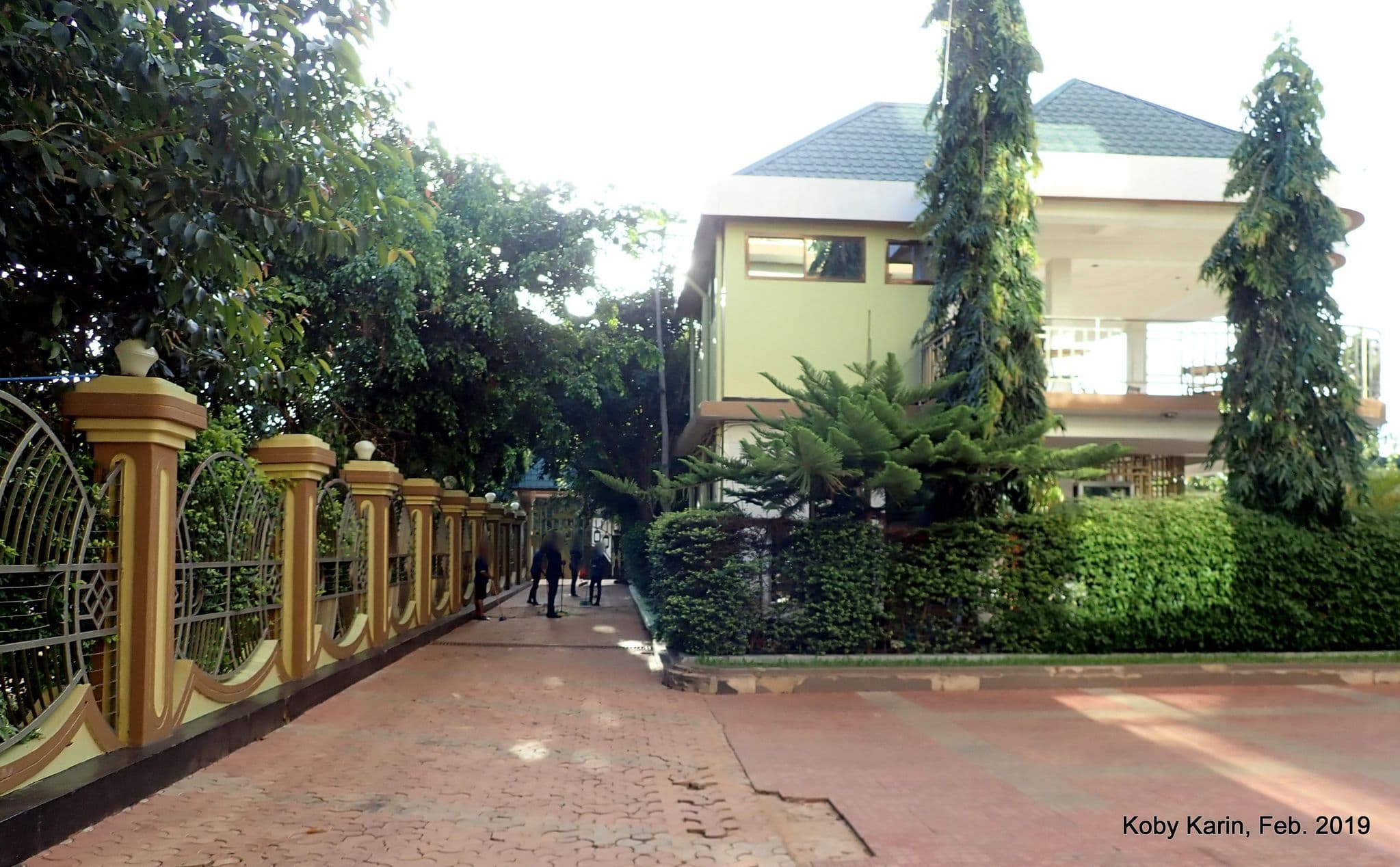 Street view near Mgabe hall hotel, Kahama — © kobykarin (CC BY-SA · Mapillary)