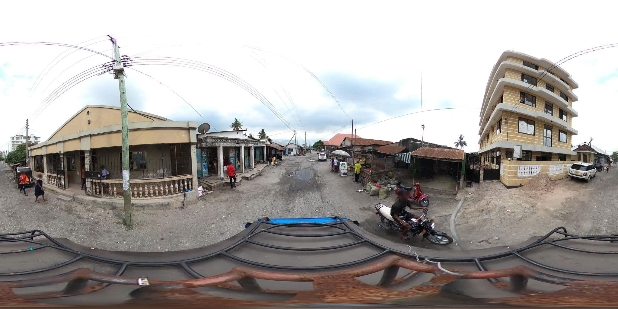 Street view near Kanusha guest house, Magomeni