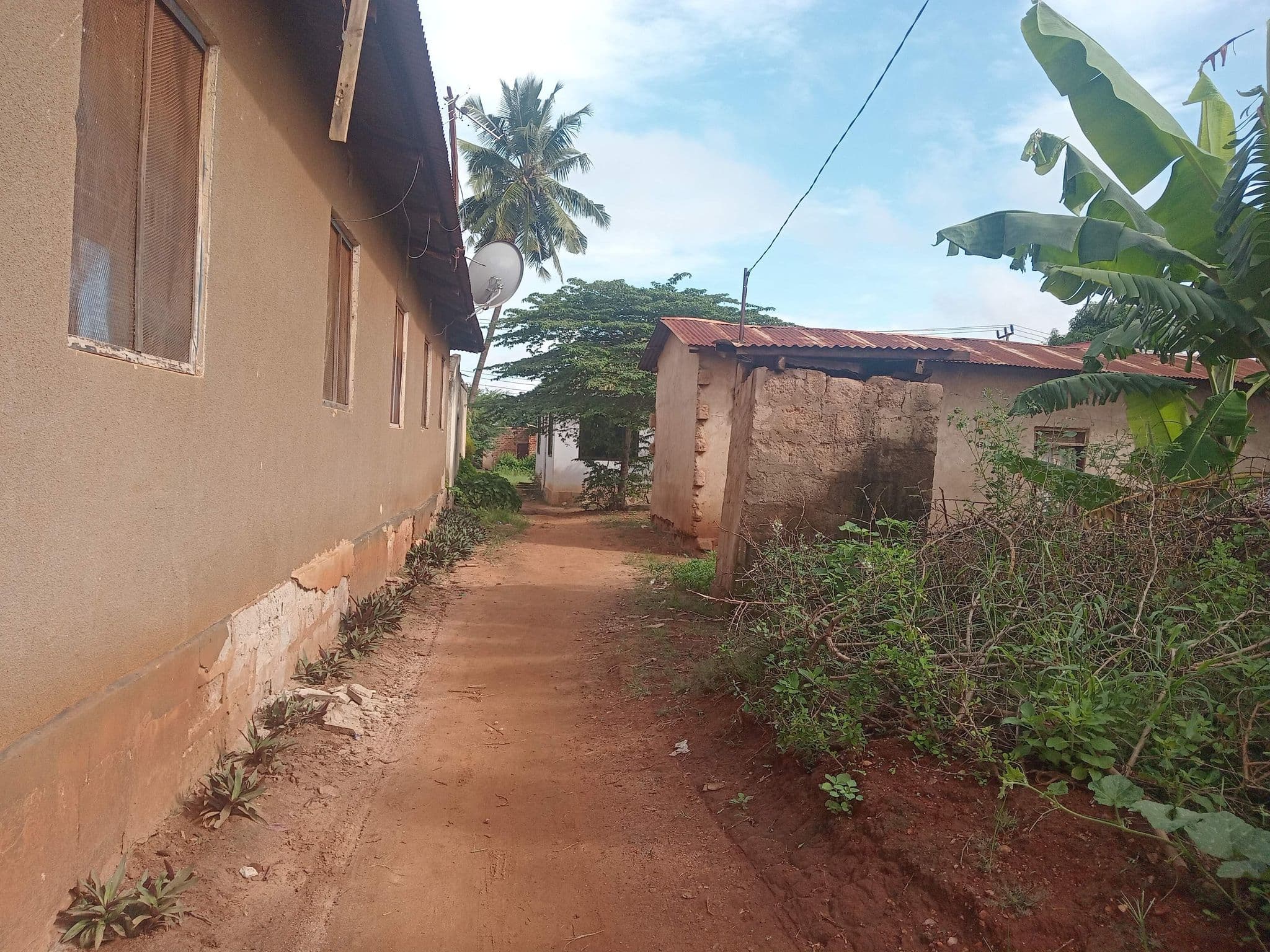 Street view near Perfect Lodge, Morogoro