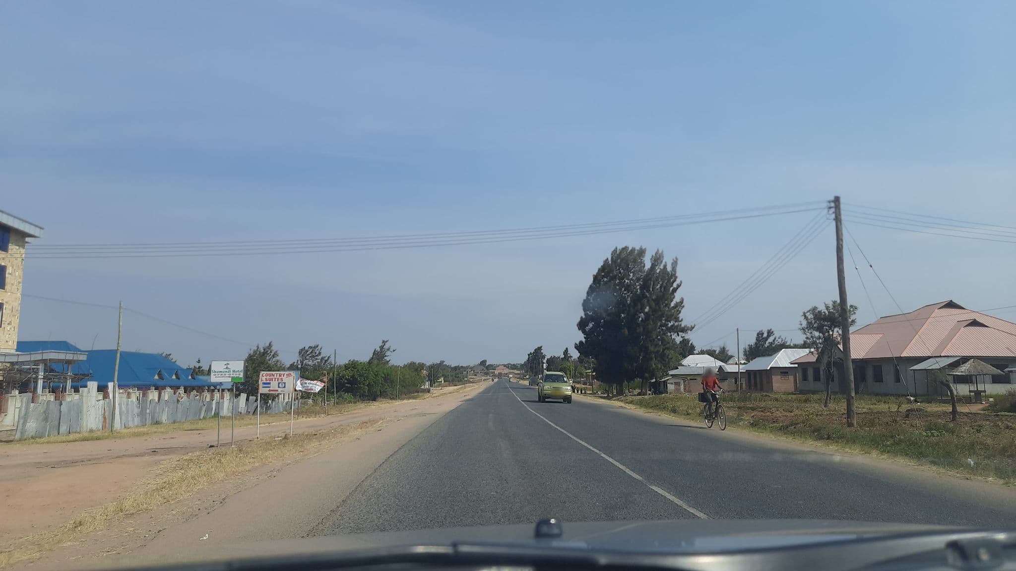 Street view near Shamandi Hotel, Singida — © calista2019 (CC BY-SA · Mapillary)