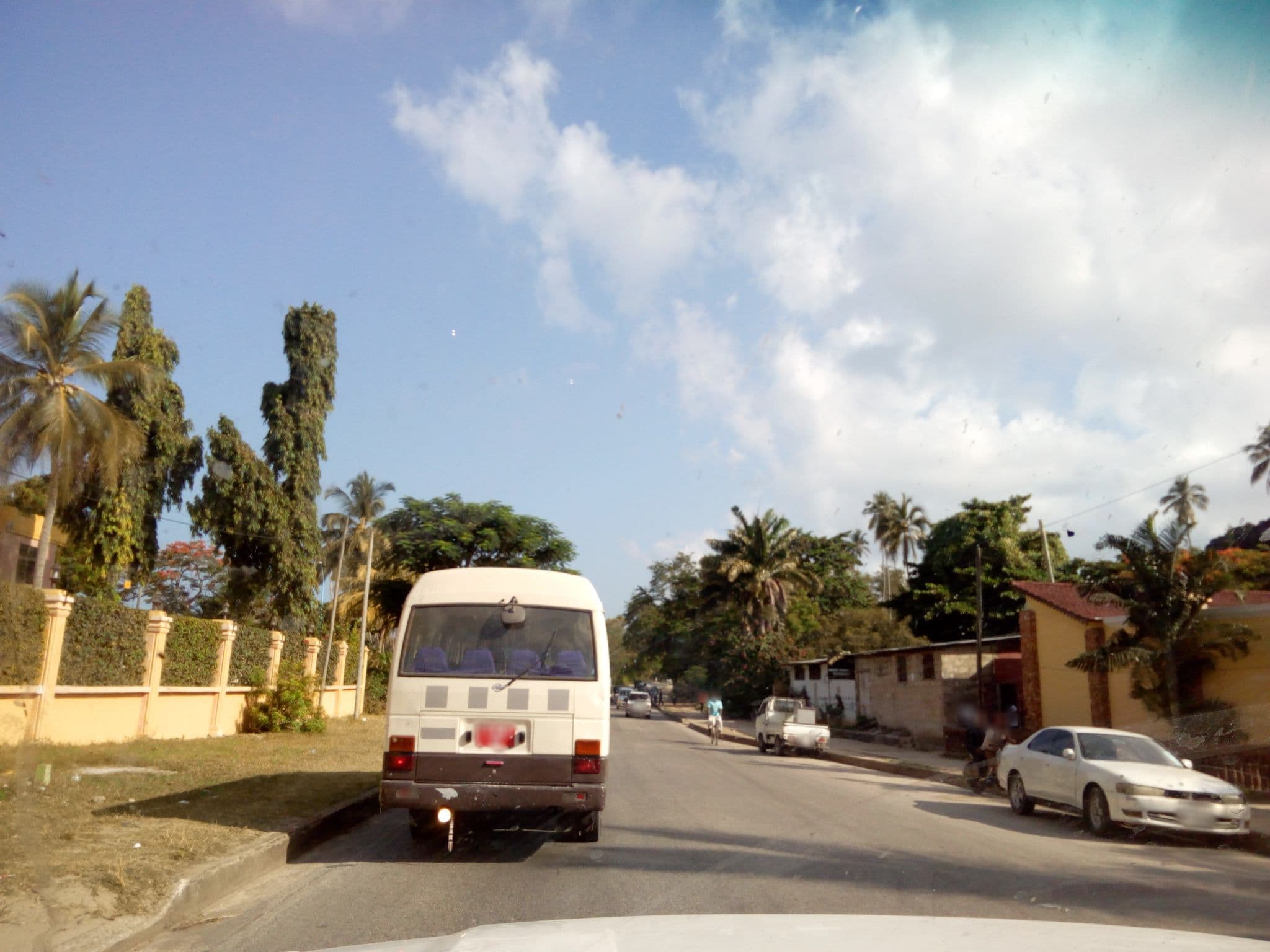 Street view near Abla Hotel, Bububu — © khastylez (CC BY-SA · Mapillary)
