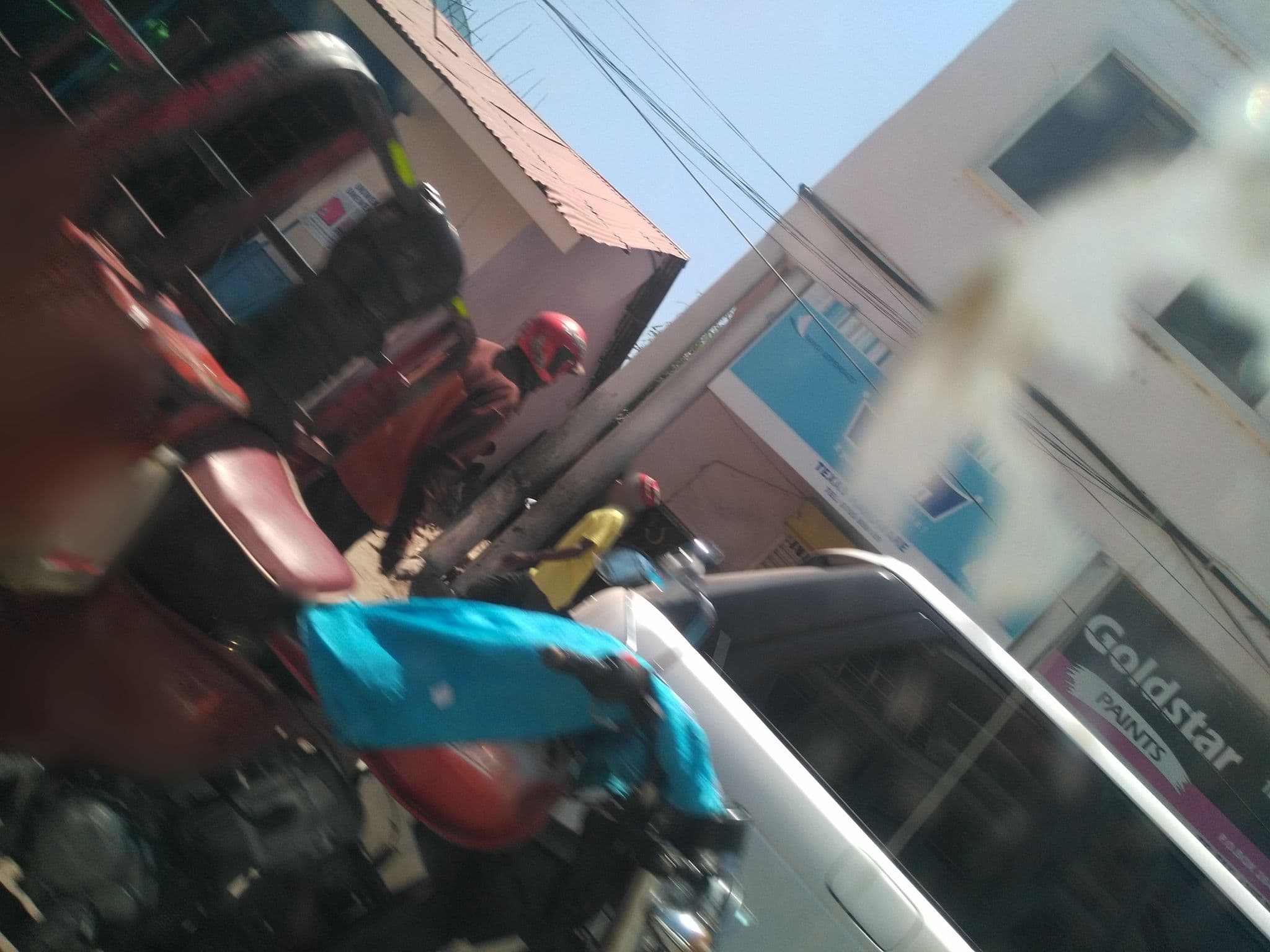 Street view near New Pentagon Annex Hotel, Mwanza