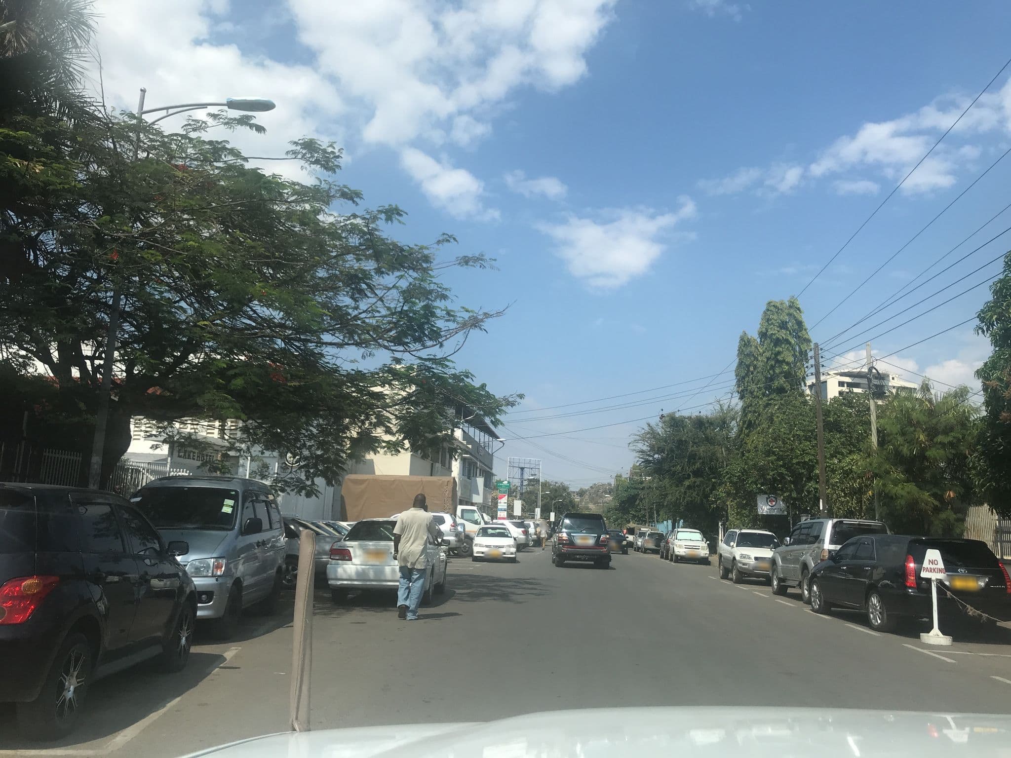 Street view near Lake Hotel, Mwanza — © allennatai (CC BY-SA · Mapillary)