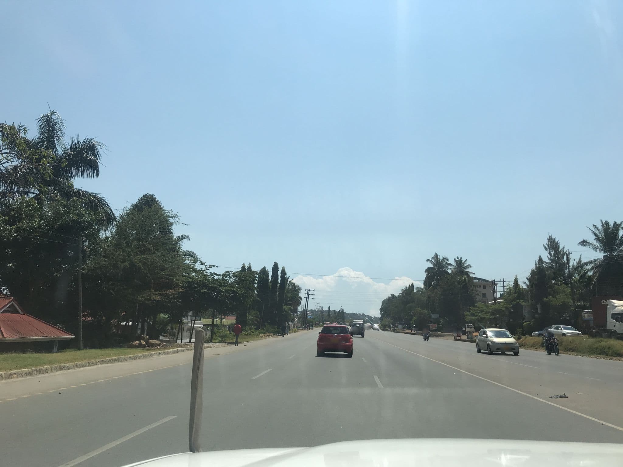 Street view near Sullivan Hotel, Mwanza