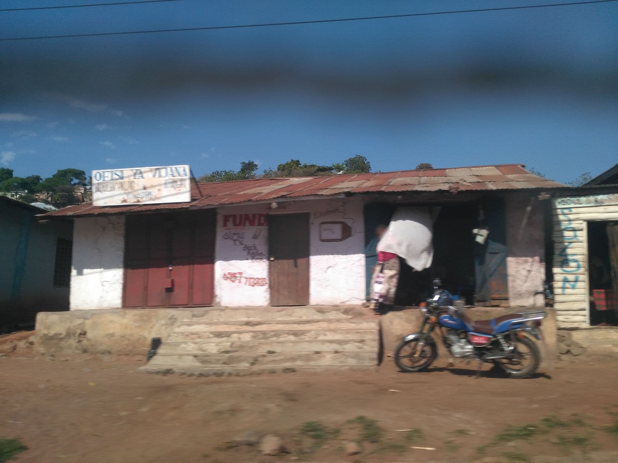 Street view near Matabu Guest House, Mwanza