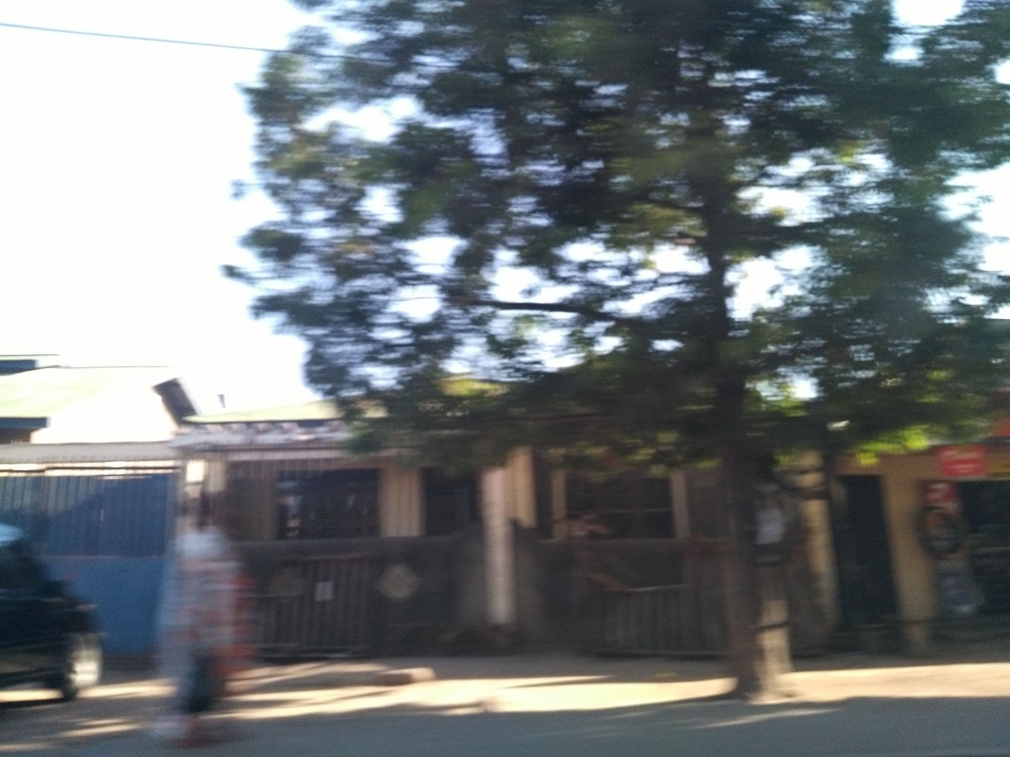 Street view near Parachichi Lodge, Mwanza