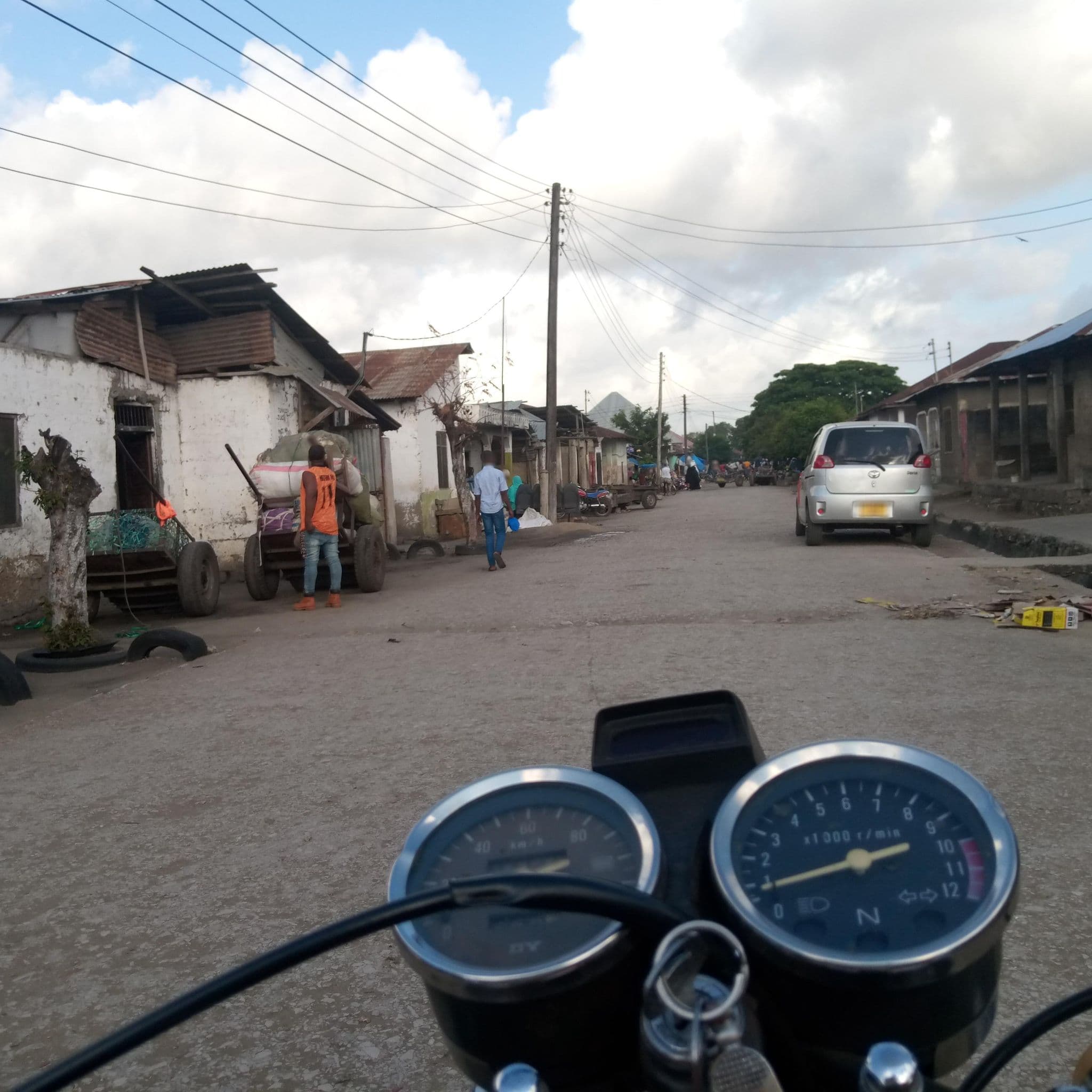Street view near Barracuda lodge, Tanga