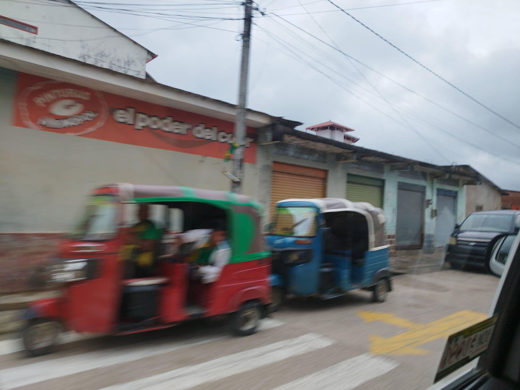 Street view near Hostal Beni, Rurrenabaque — © rodolfovar (CC BY-SA · Mapillary)