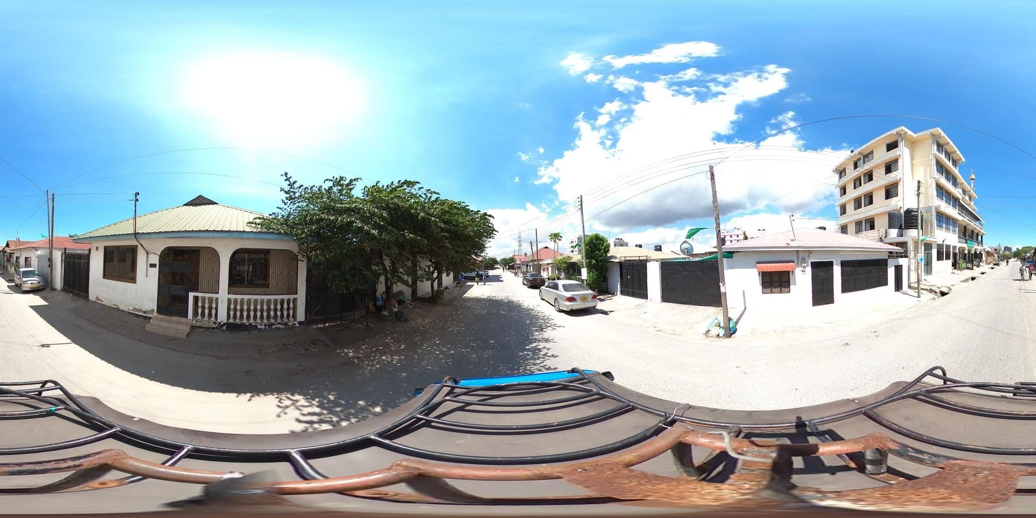 Street view near Komkunde Guest House, Dar es Salaam