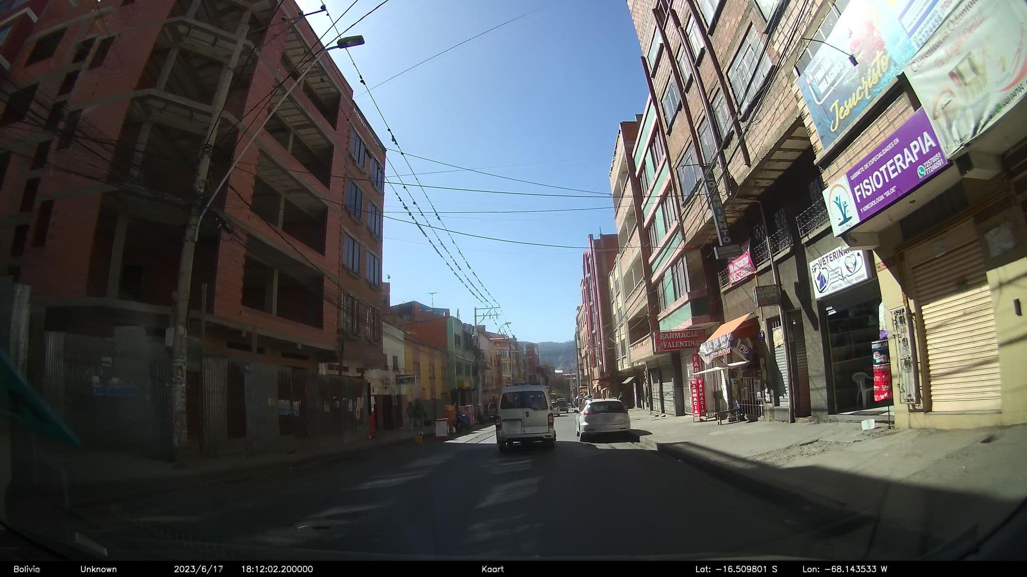 Street view near Alojamiento Huascar, La Paz