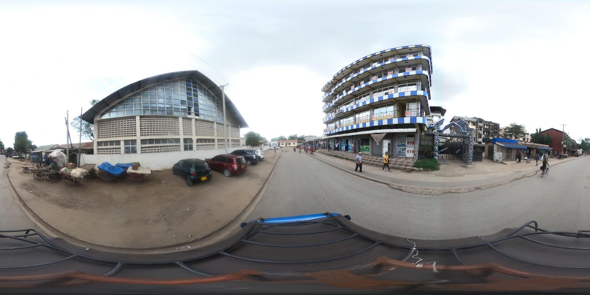 Street view near The Dreamers Executive Hotel, Dar es Salaam