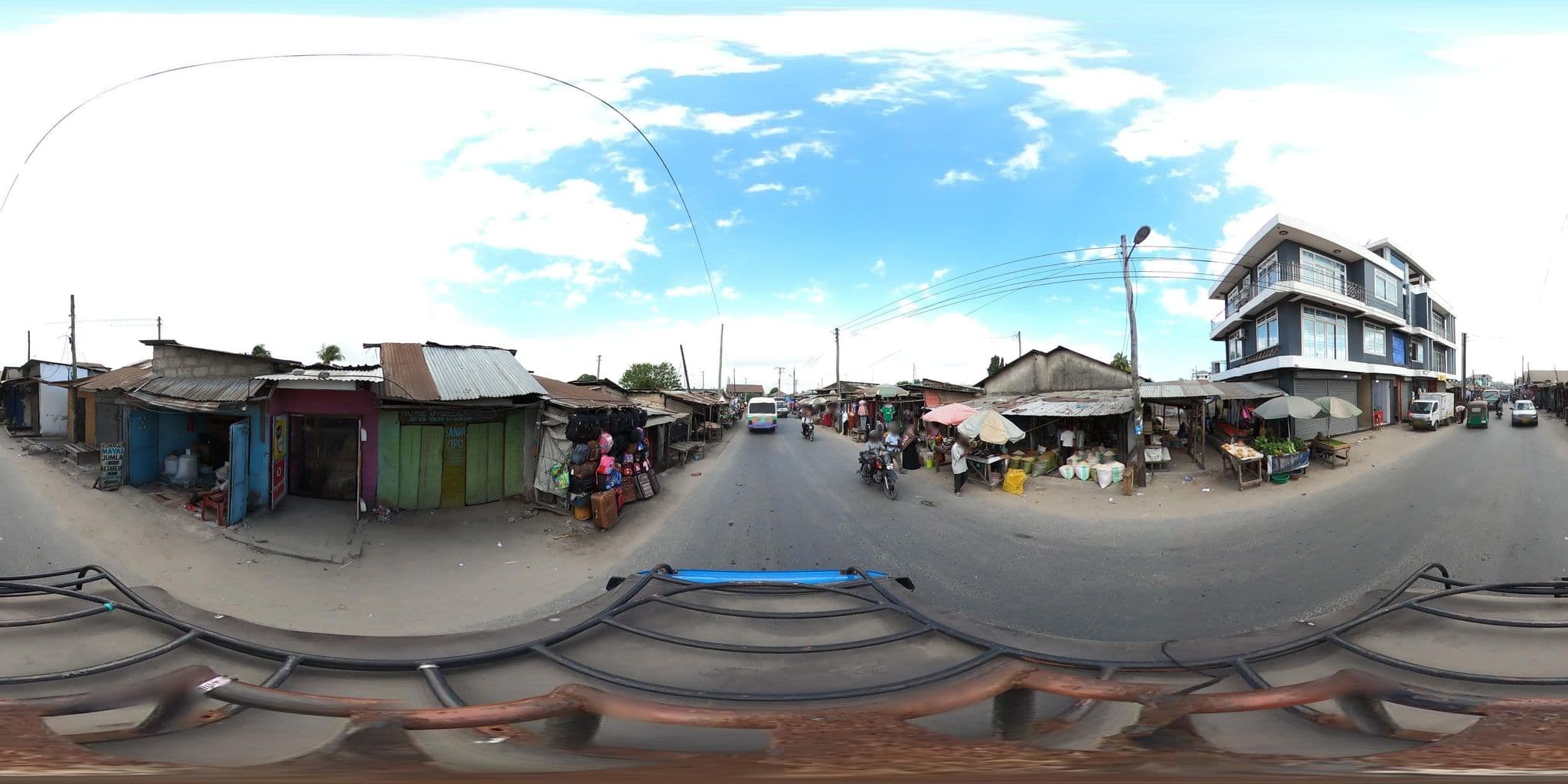 Street view near Kimondo Guest House, Dar es Salaam