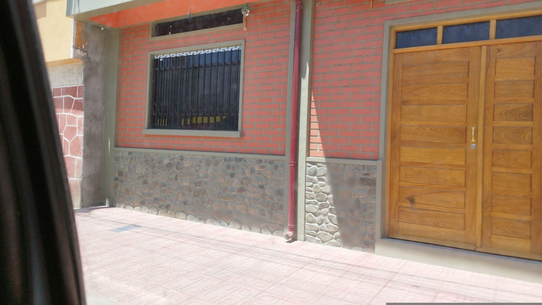 Street view near Alojamiento 25 de Mayo, Challapata — © rodolfovar (CC BY-SA · Mapillary)