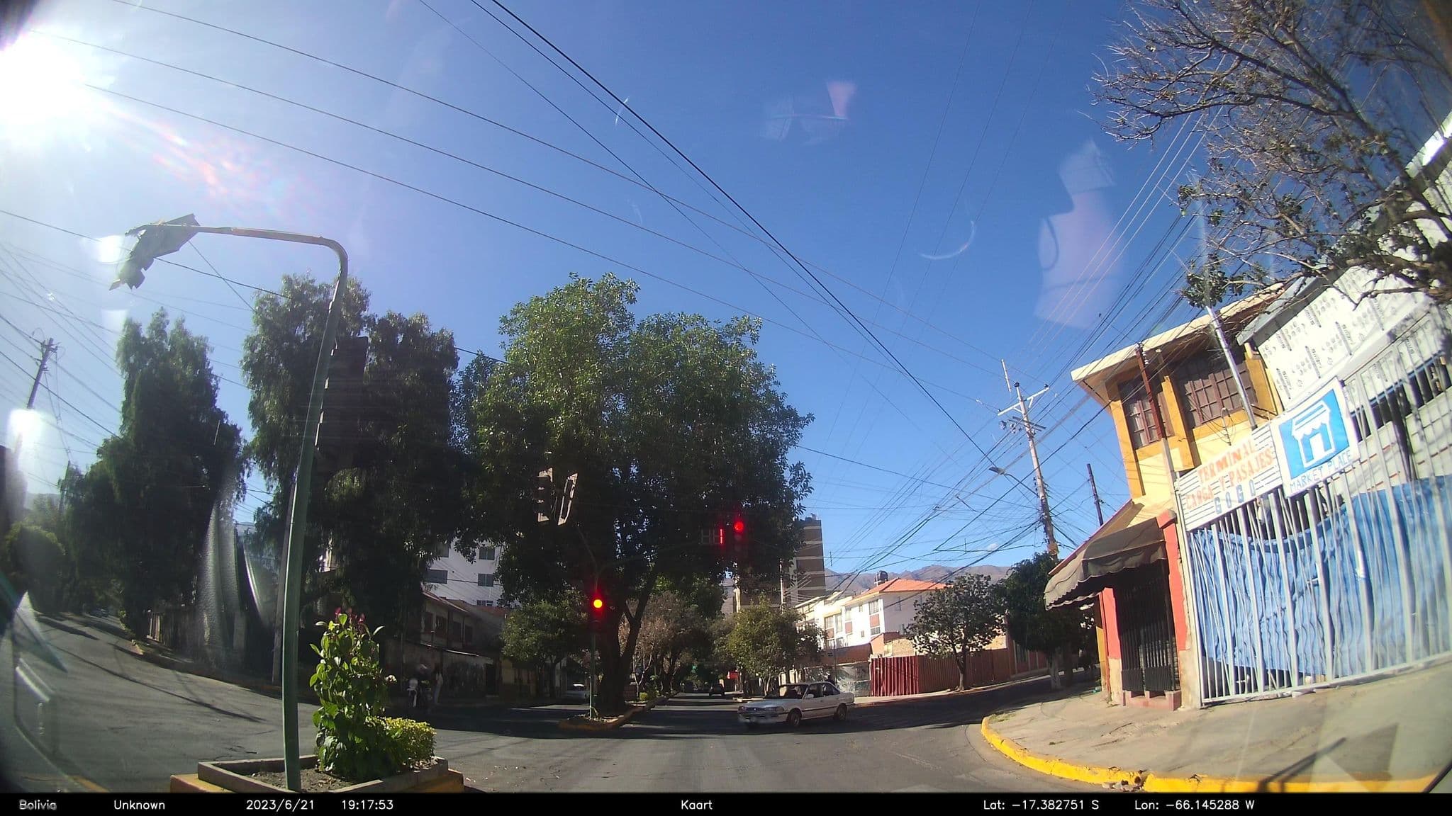 Street view near Casa de huespedes Muyurina, Cochabamba — © kaart_2 (CC BY-SA · Mapillary)