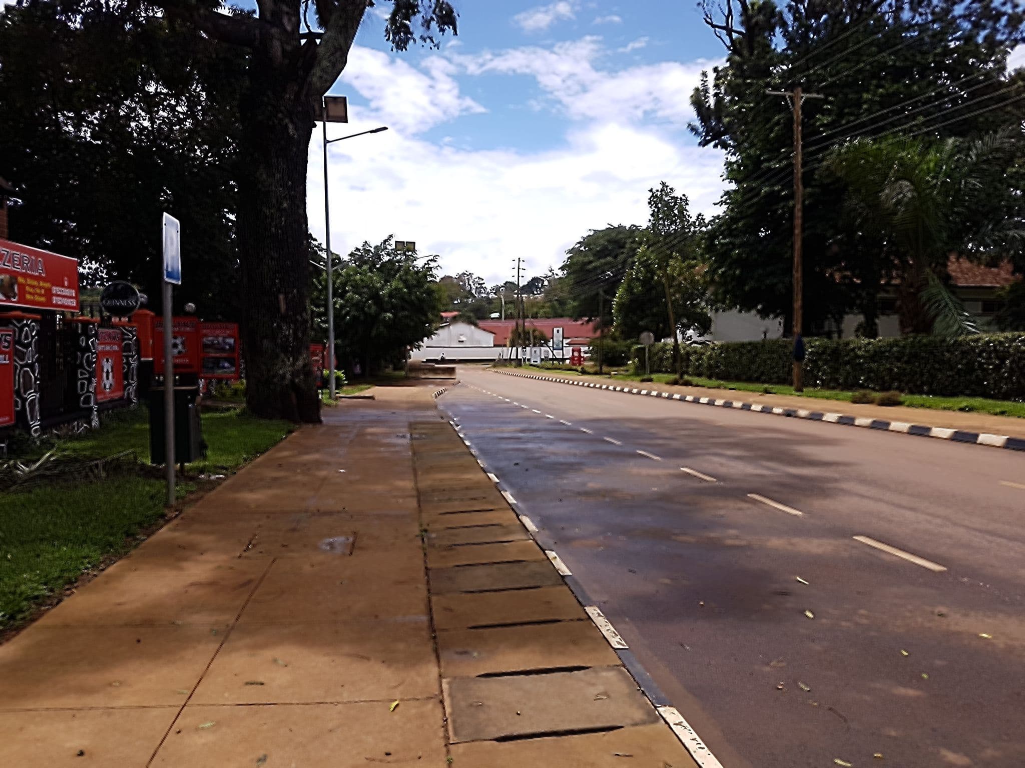 Street view near Oasis, Entebbe — © jopparn (CC BY-SA · Mapillary)