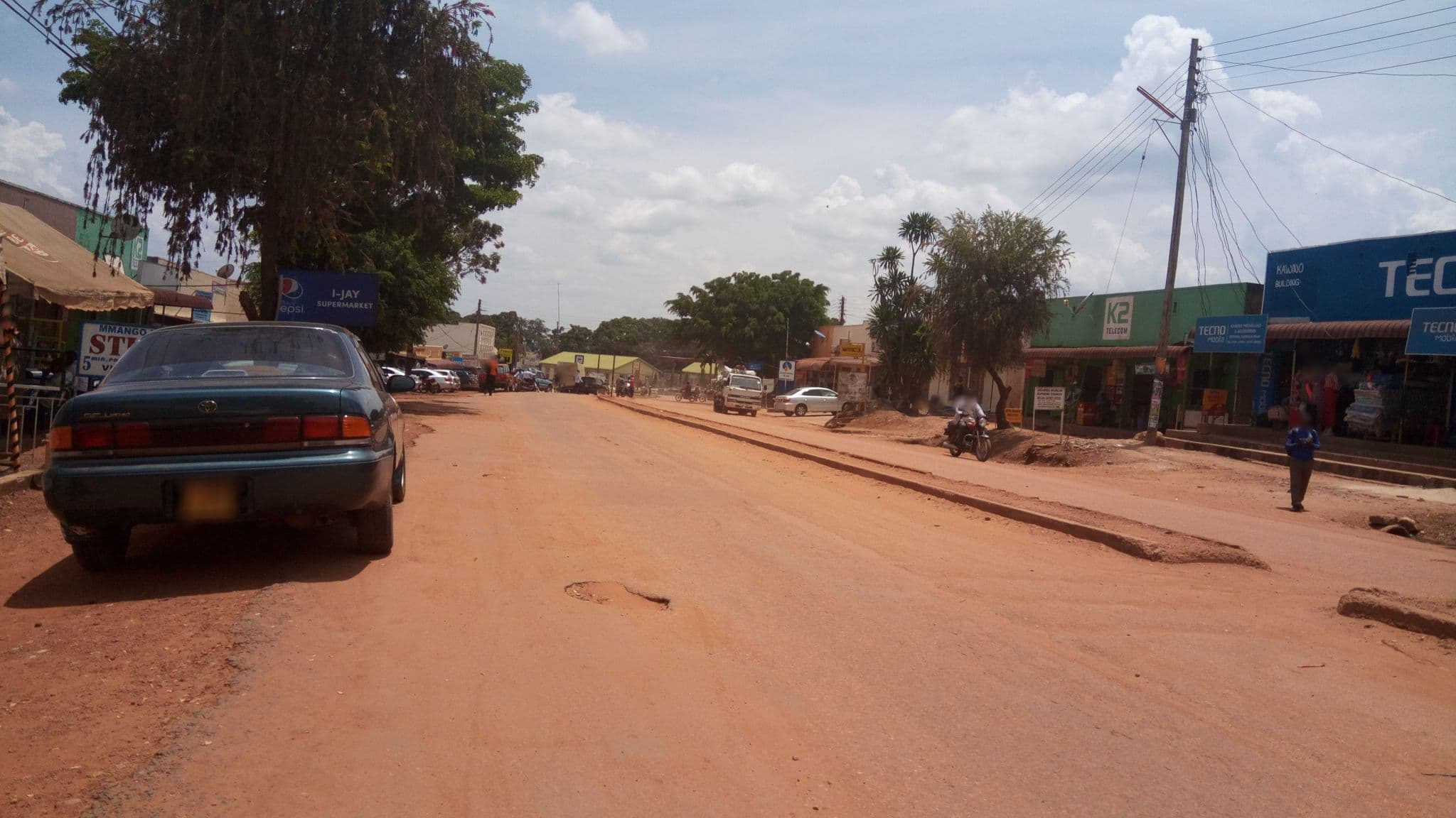 Street view near Kolping Hotel Masindi, Mityana — © kimdave (CC BY-SA · Mapillary)