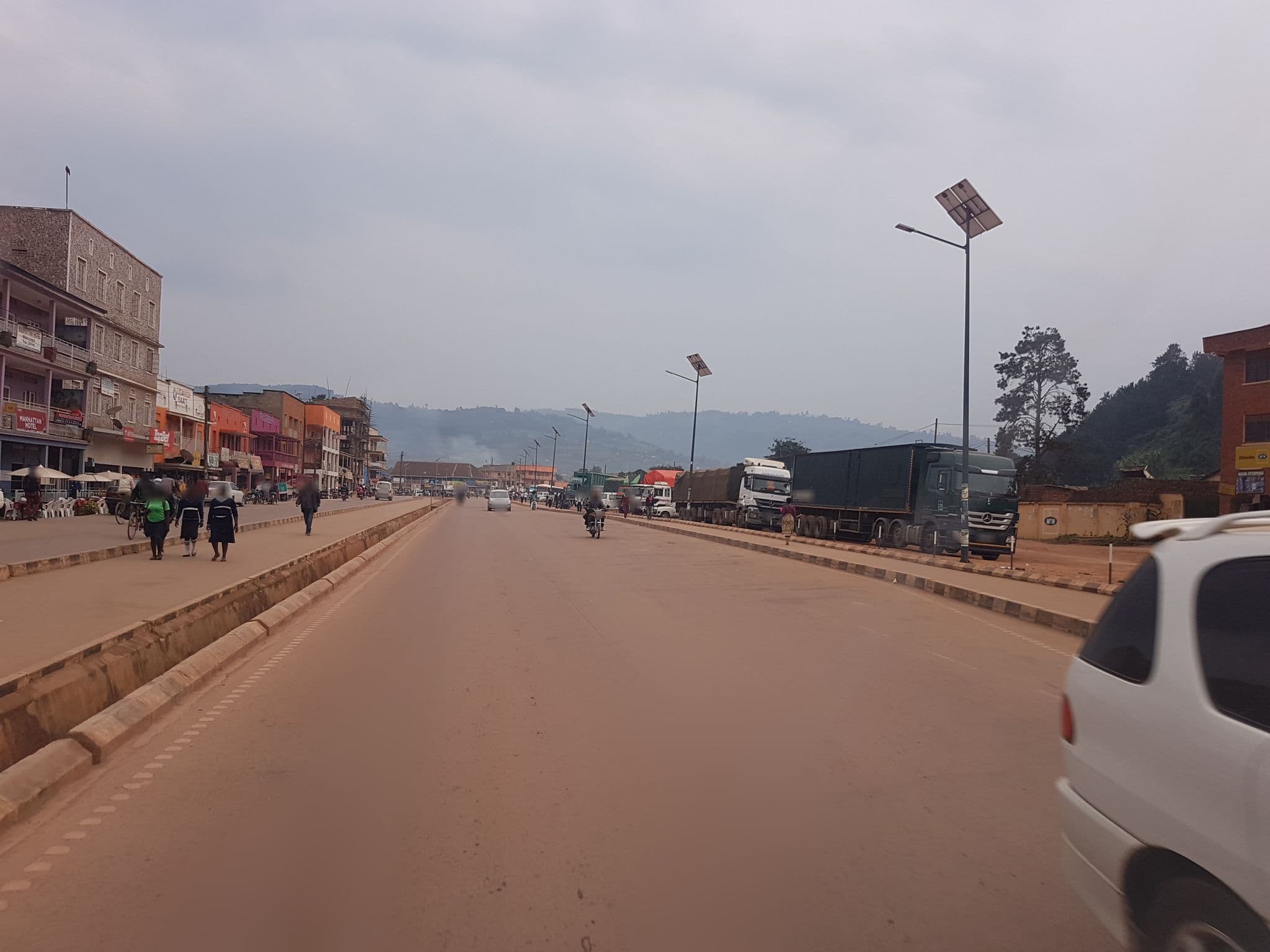 Street view near Manhattan Hotel, Kabale — © shamillah (CC BY-SA · Mapillary)