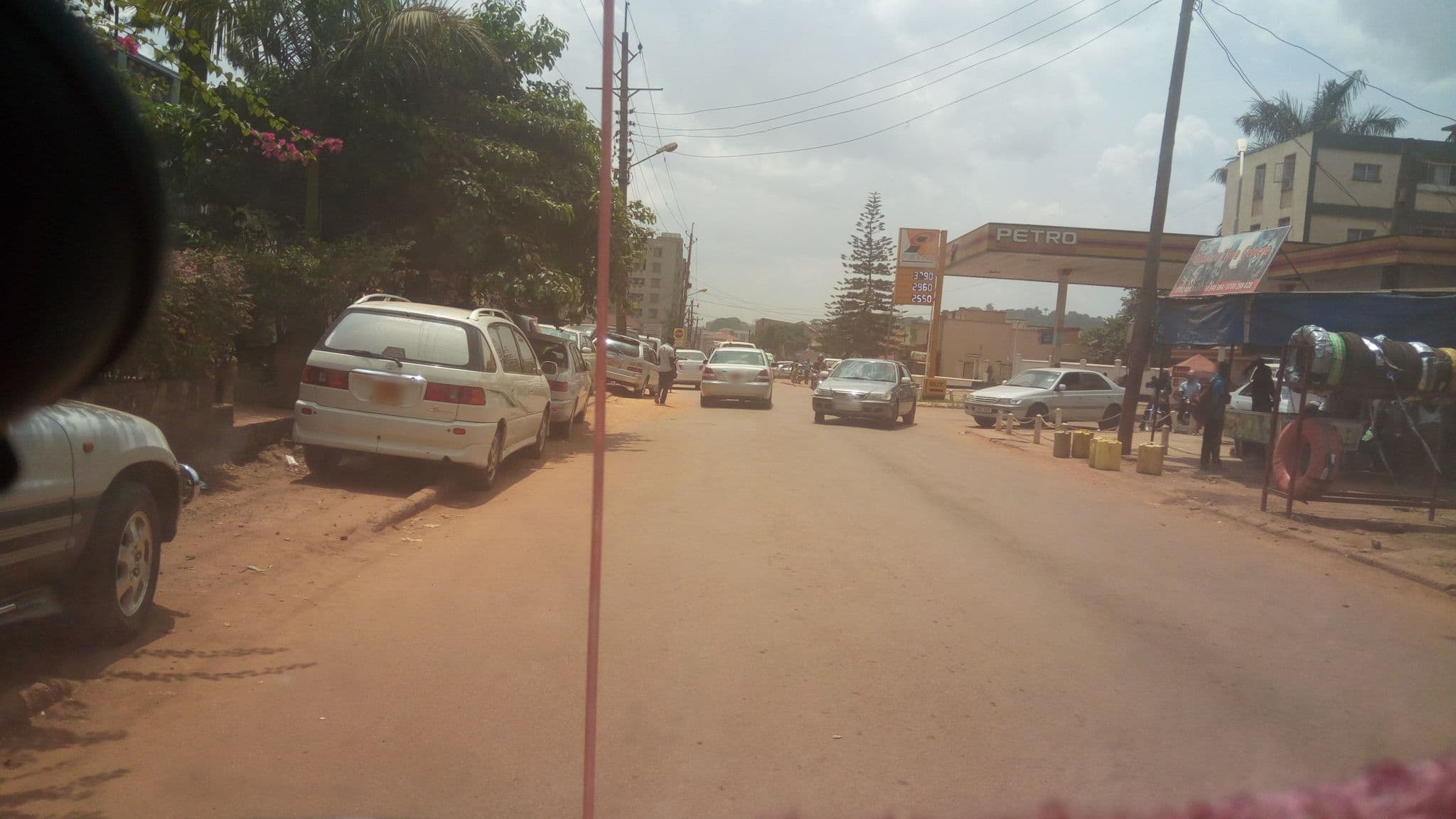 Street view near Tuhende Safari Lodge, Kampala