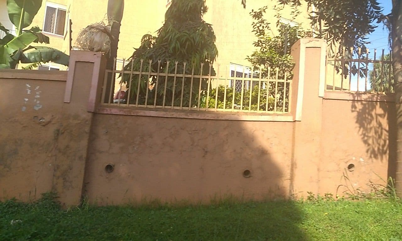 Street view near Chief of Hotels, Kampala
