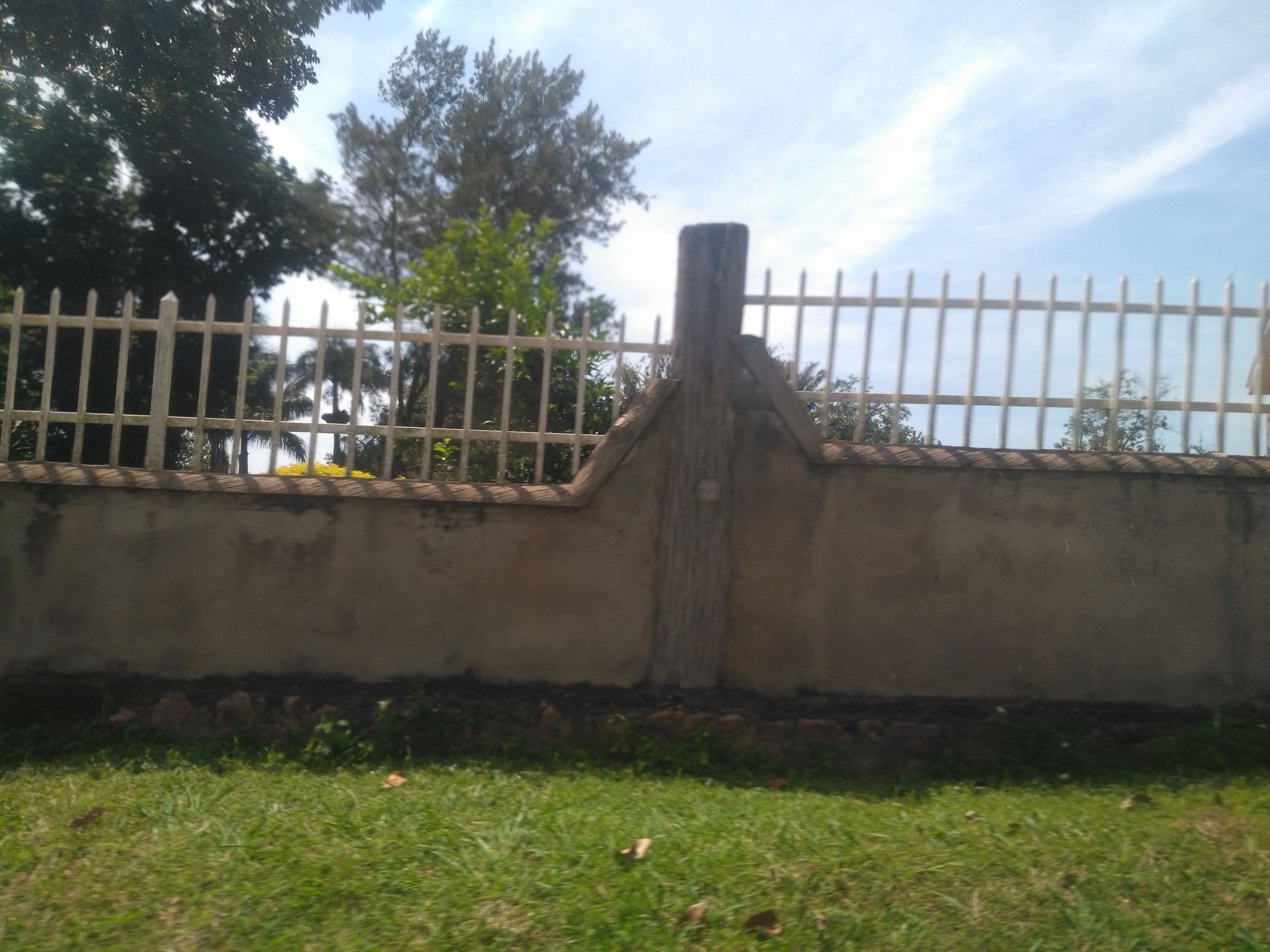 Street view near 2Friends Beach Hotel, Entebbe — © ralebipim (CC BY-SA · Mapillary)