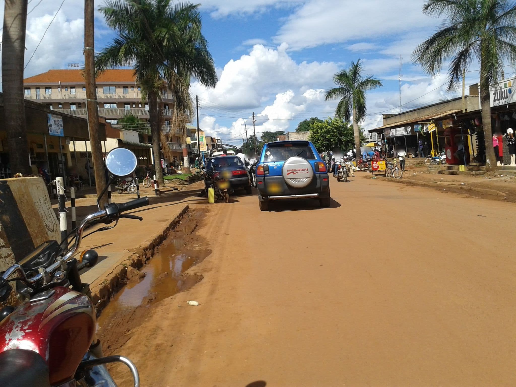 Street view near Kakanyero Hotel, Gulu — © juweni (CC BY-SA · Mapillary)