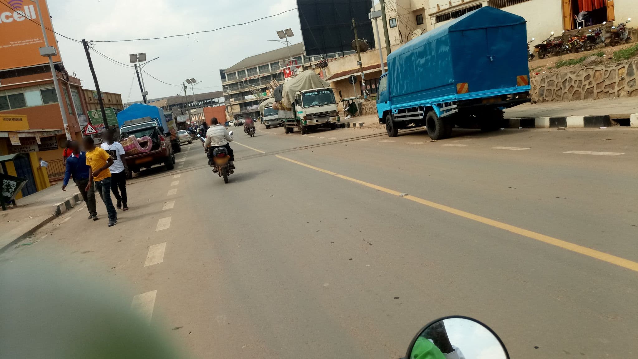 Street view near Silver Inn, Mbarara — © ngumenawesamson (CC BY-SA · Mapillary)