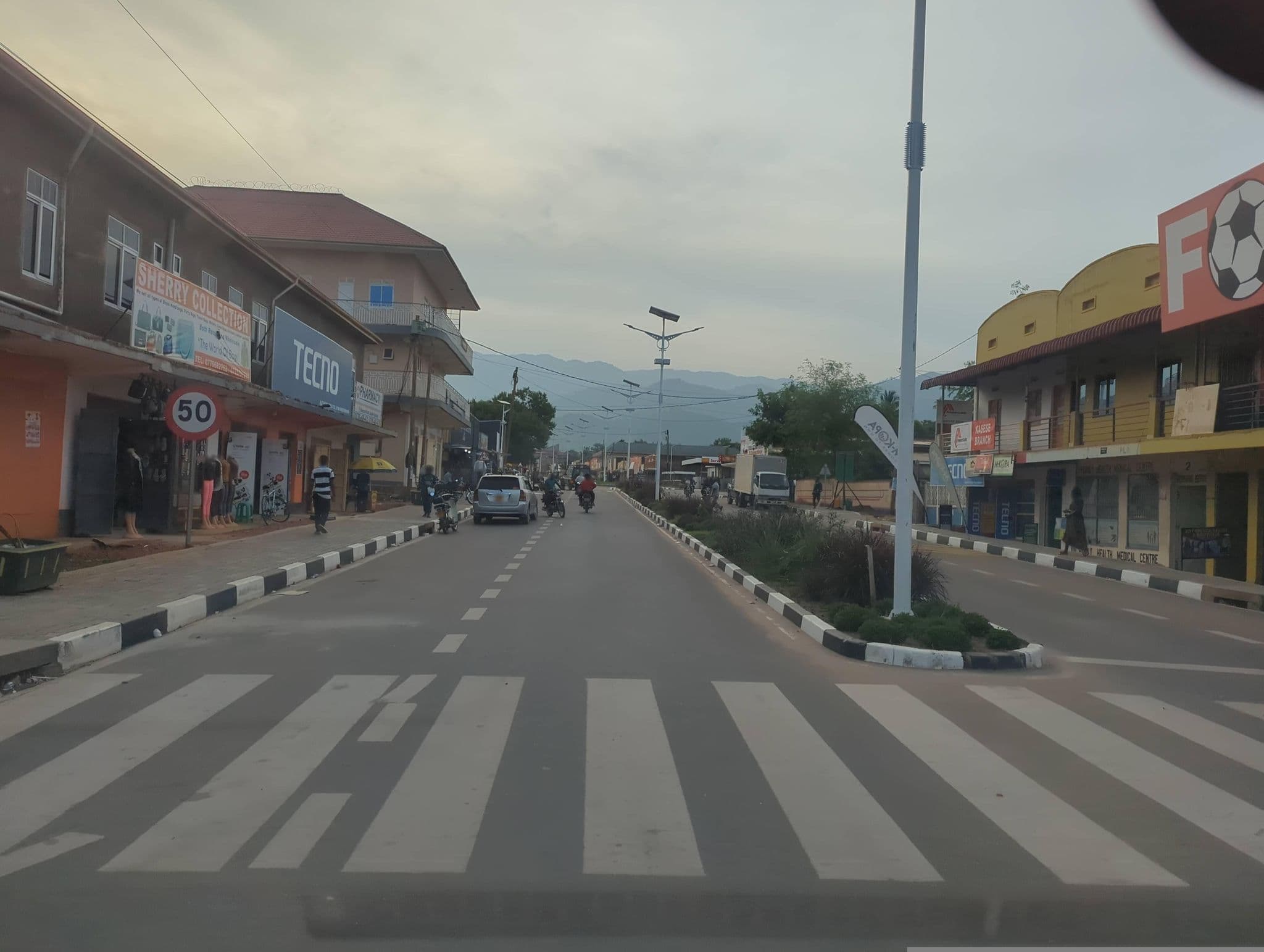 Street view near Rwenzori The Gardens Hotel, Kasese — © jfrek (CC BY-SA · Mapillary)