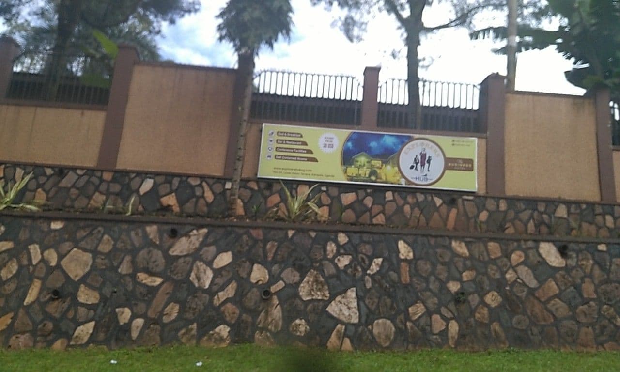 Street view near Explorer's Inn, Kampala