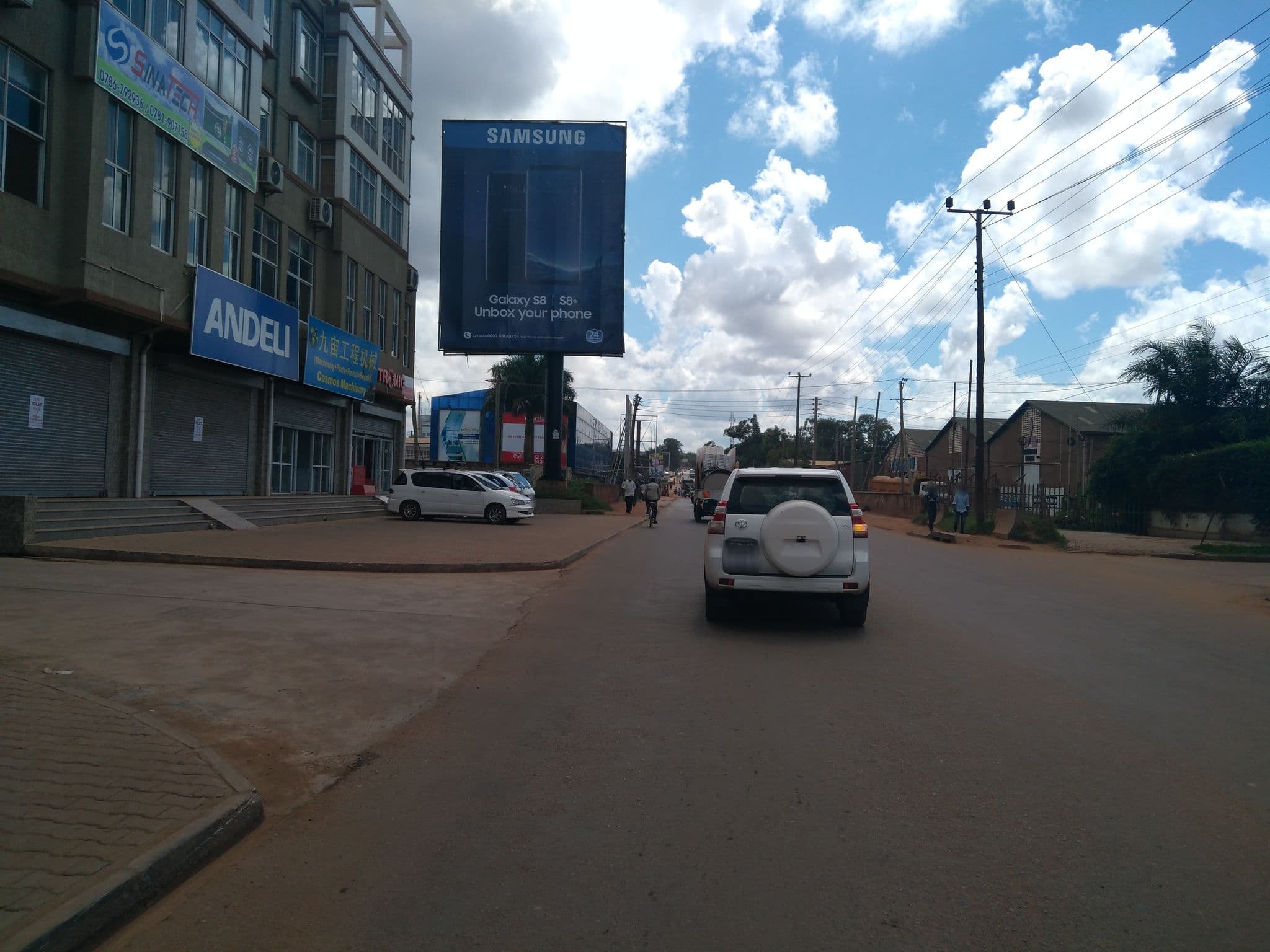 Street view near Chinese Business Hotel, Kampala