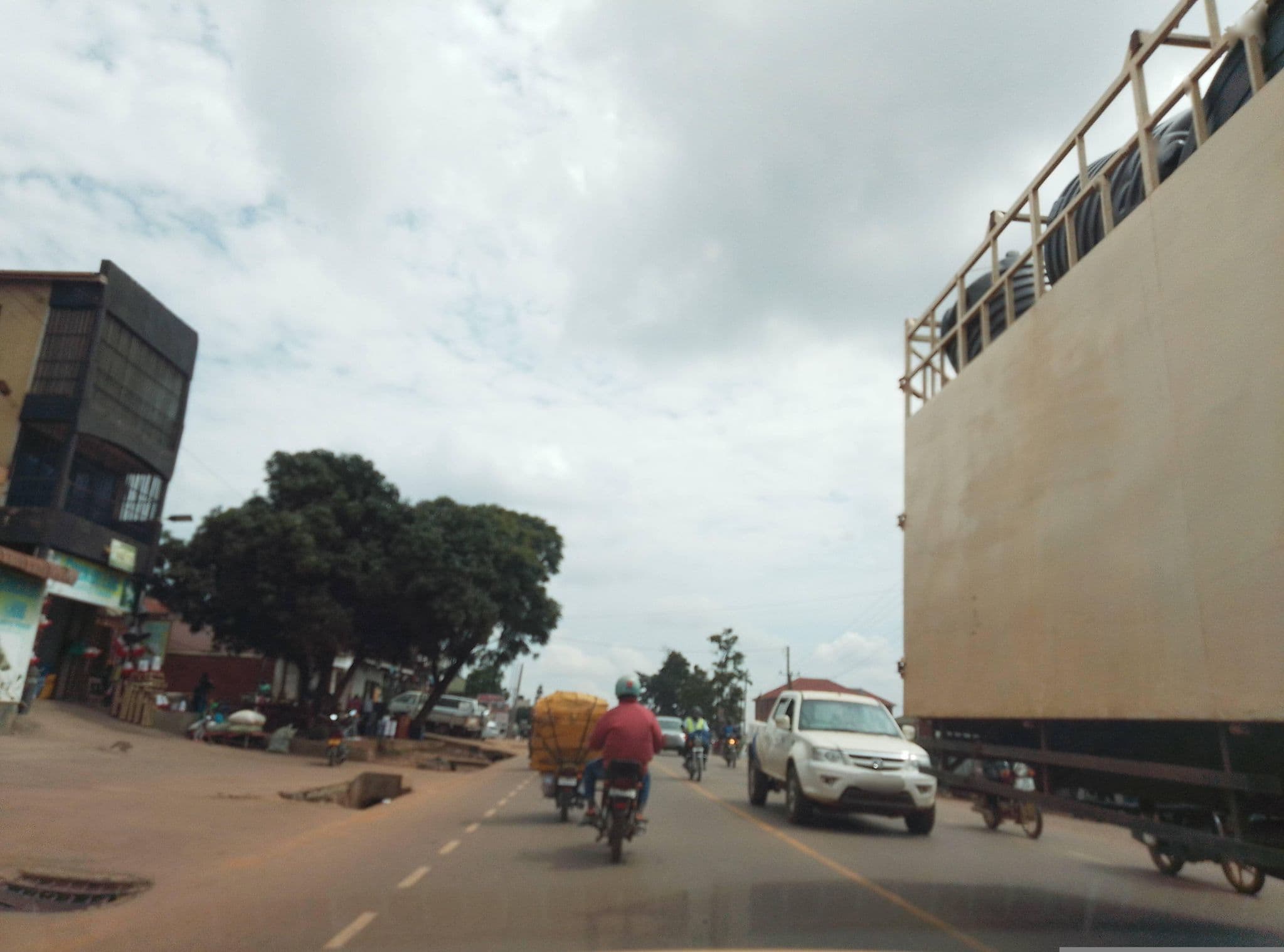 Street view near Kabz. Hotel LTd, Nansana — © bagonzars (CC BY-SA · Mapillary)